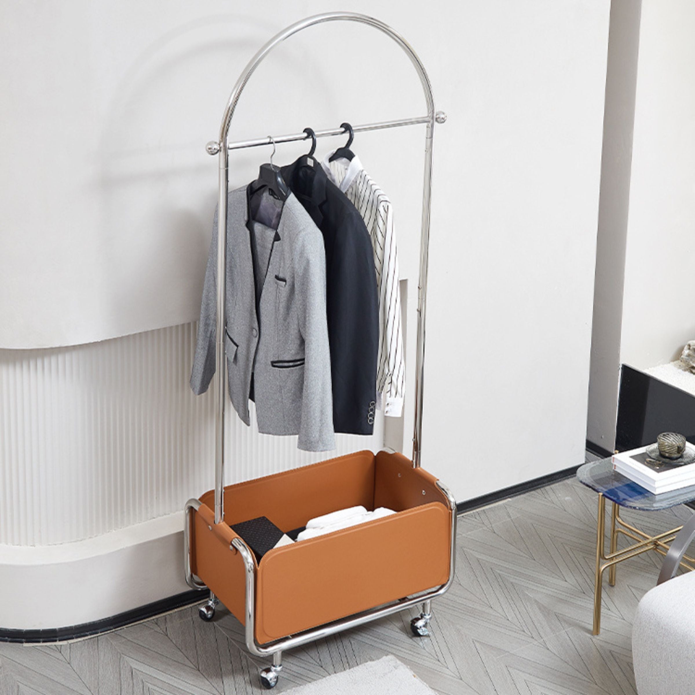 Saddle Leather Silver Hanger MLL-T40 - Hangers - ebarza Furniture UAE | Shop Modern Furniture in Abu Dhabi & Dubai - مفروشات ايبازرا في الامارات | تسوق اثاث عصري وديكورات مميزة في دبي وابوظبي