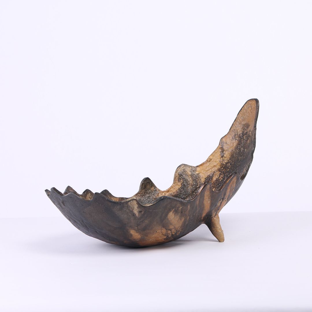 Moon-Shaped Metal Tray KC5006 - Trays - ebarza Furniture UAE | Shop Modern Furniture in Abu Dhabi & Dubai - مفروشات ايبازرا في الامارات | تسوق اثاث عصري وديكورات مميزة في دبي وابوظبي