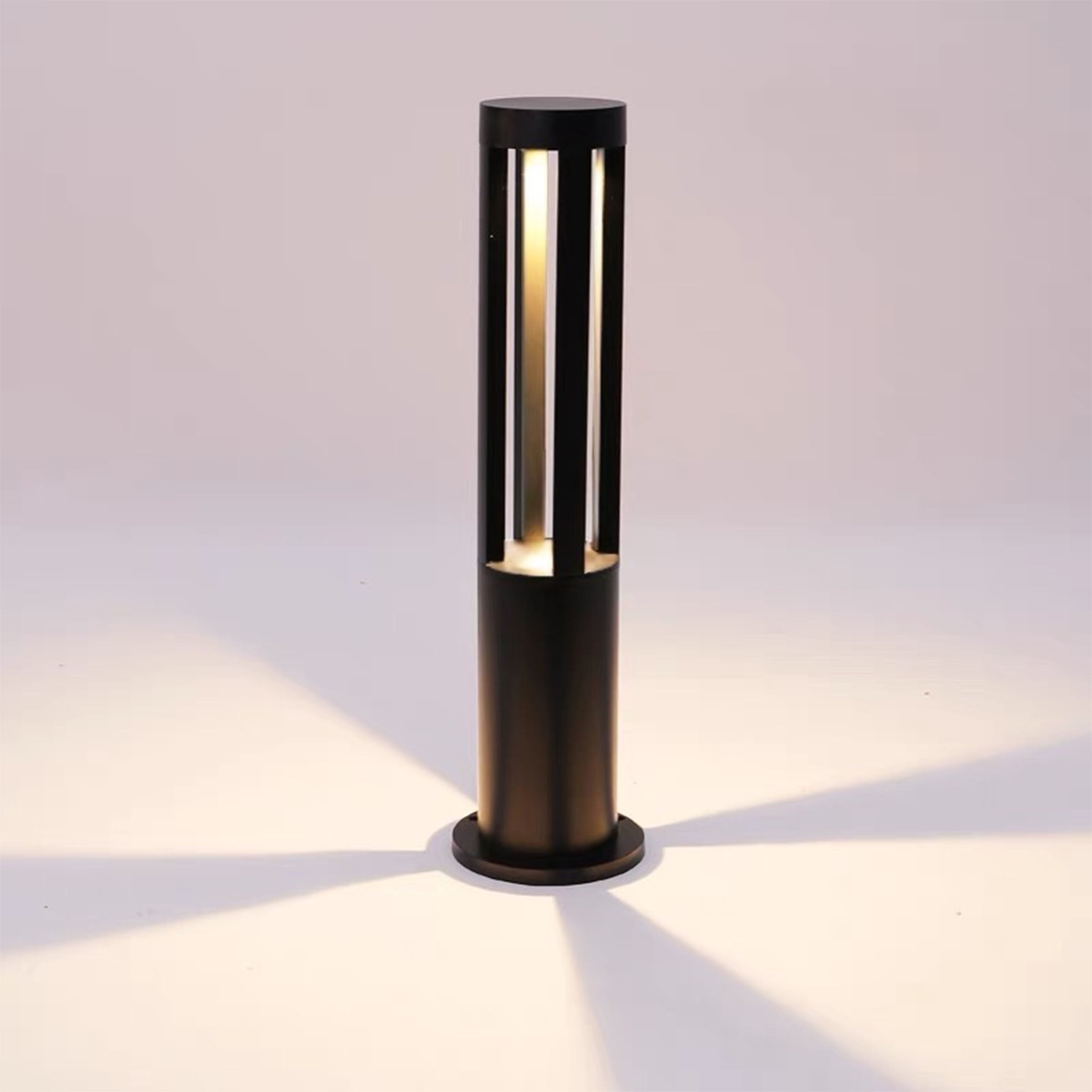 Outdoor Lawn Light HTD-K-2901 - Outdoor lightings - ebarza Furniture UAE | Shop Modern Furniture in Abu Dhabi & Dubai - مفروشات ايبازرا في الامارات | تسوق اثاث عصري وديكورات مميزة في دبي وابوظبي