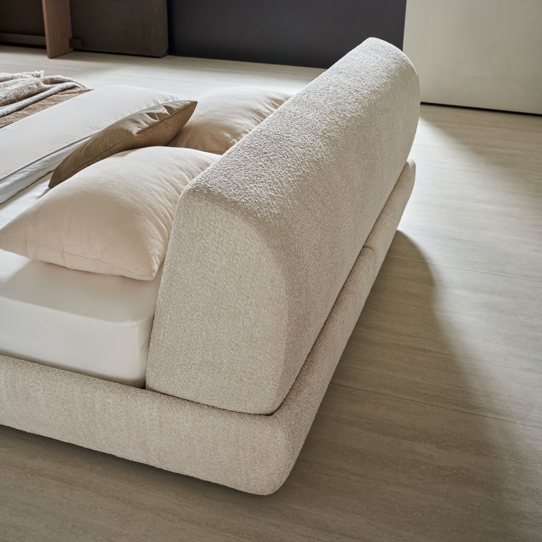 Pre-order 15 Days Delivery Pillar King Size Bed - MSTV-C010 - Bedsteads - ebarza Furniture UAE | Shop Modern Furniture in Abu Dhabi & Dubai - مفروشات ايبازرا في الامارات | تسوق اثاث عصري وديكورات مميزة في دبي وابوظبي