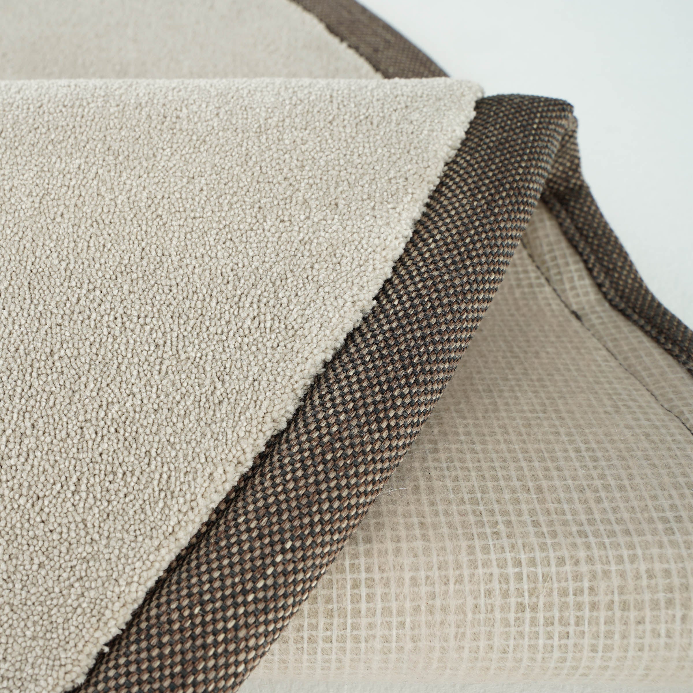 D150 CM BOUNTY 74 MONTEREY Rug 80208 - Rugs - ebarza Furniture UAE | Shop Modern Furniture in Abu Dhabi & Dubai - مفروشات ايبازرا في الامارات | تسوق اثاث عصري وديكورات مميزة في دبي وابوظبي