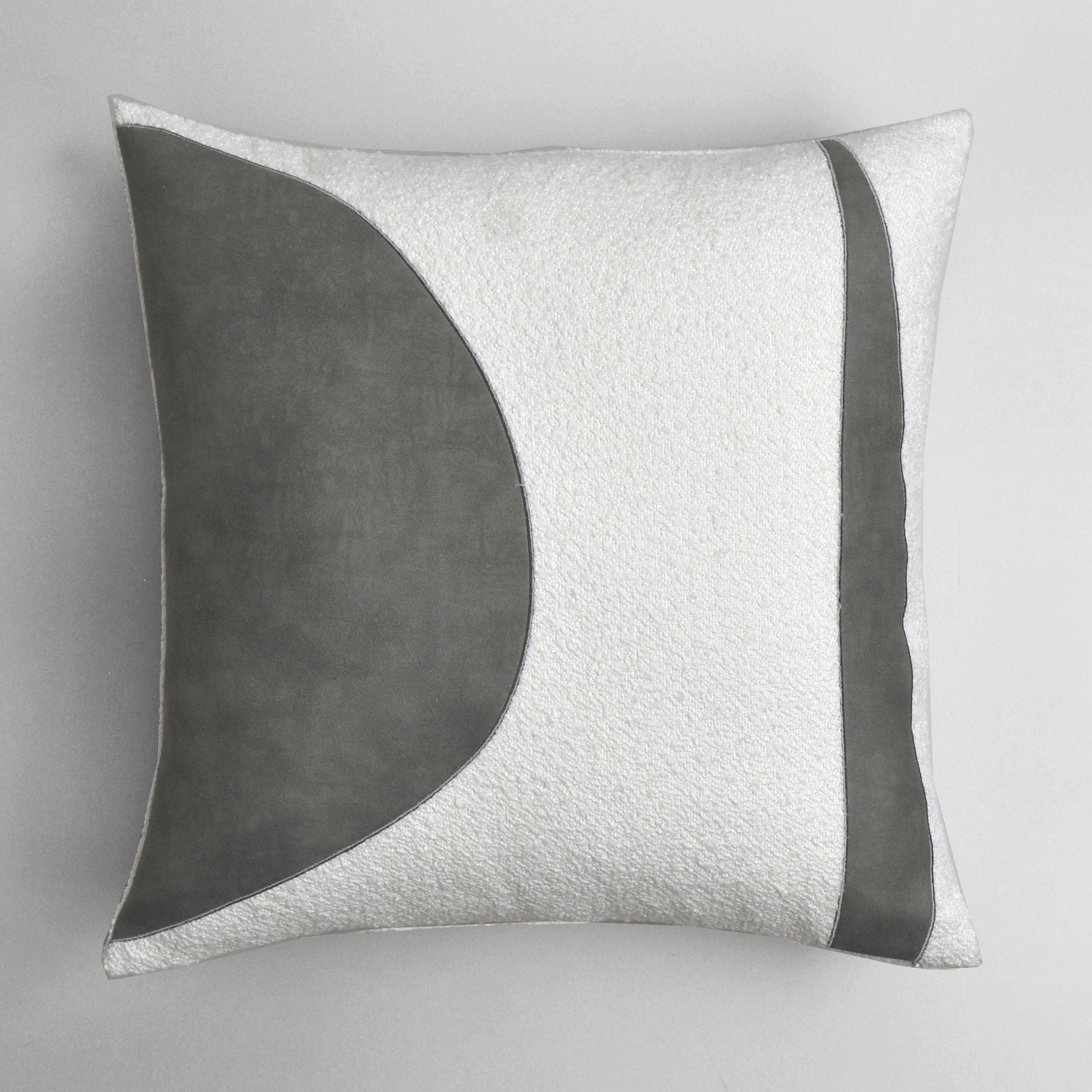 45*45 Bansen Embroidery Cushion - ECC115 - Cushions - ebarza Furniture UAE | Shop Modern Furniture in Abu Dhabi & Dubai - مفروشات ايبازرا في الامارات | تسوق اثاث عصري وديكورات مميزة في دبي وابوظبي