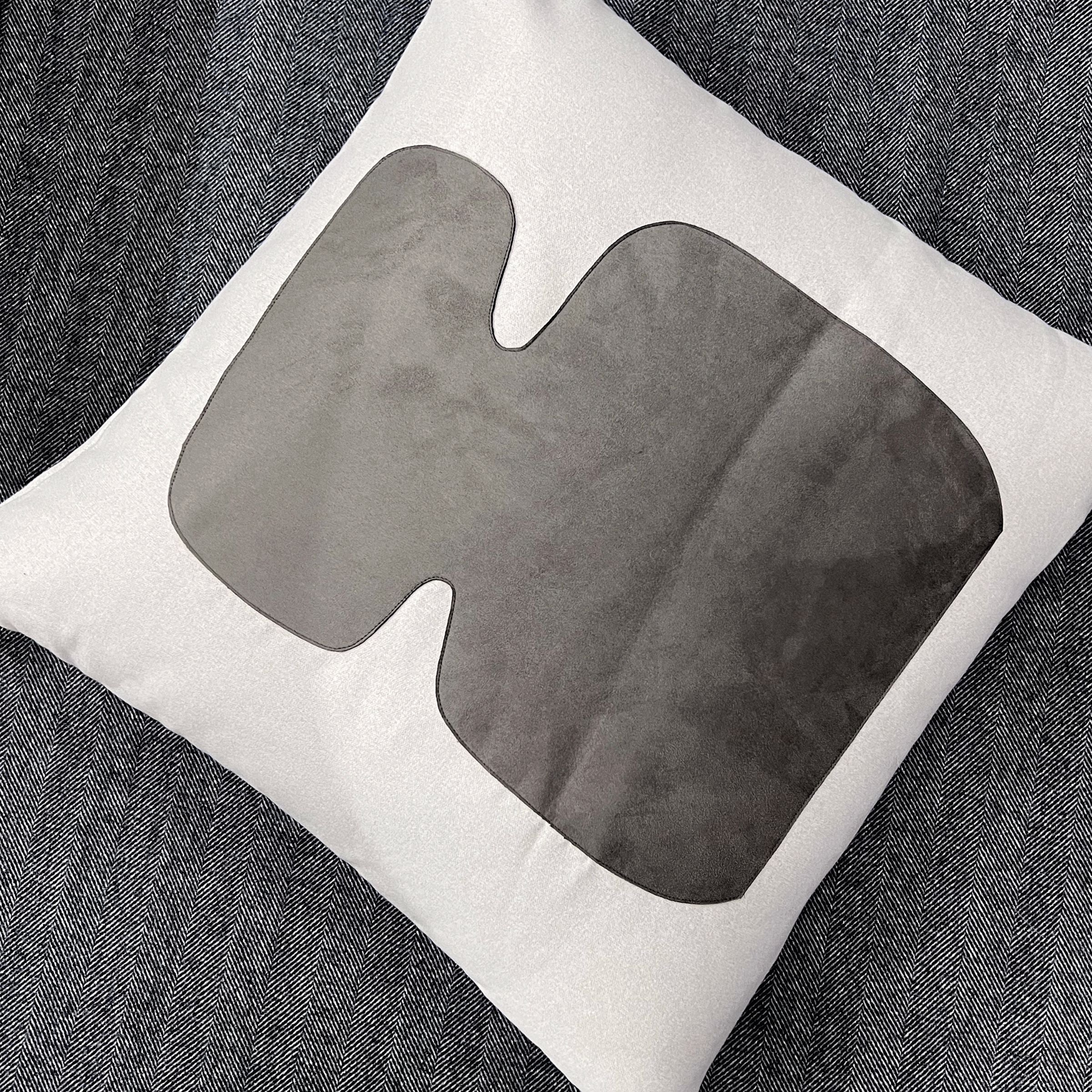 60*60 Zep Patchwork Cushion - ECC102 - Cushions - ebarza Furniture UAE | Shop Modern Furniture in Abu Dhabi & Dubai - مفروشات ايبازرا في الامارات | تسوق اثاث عصري وديكورات مميزة في دبي وابوظبي