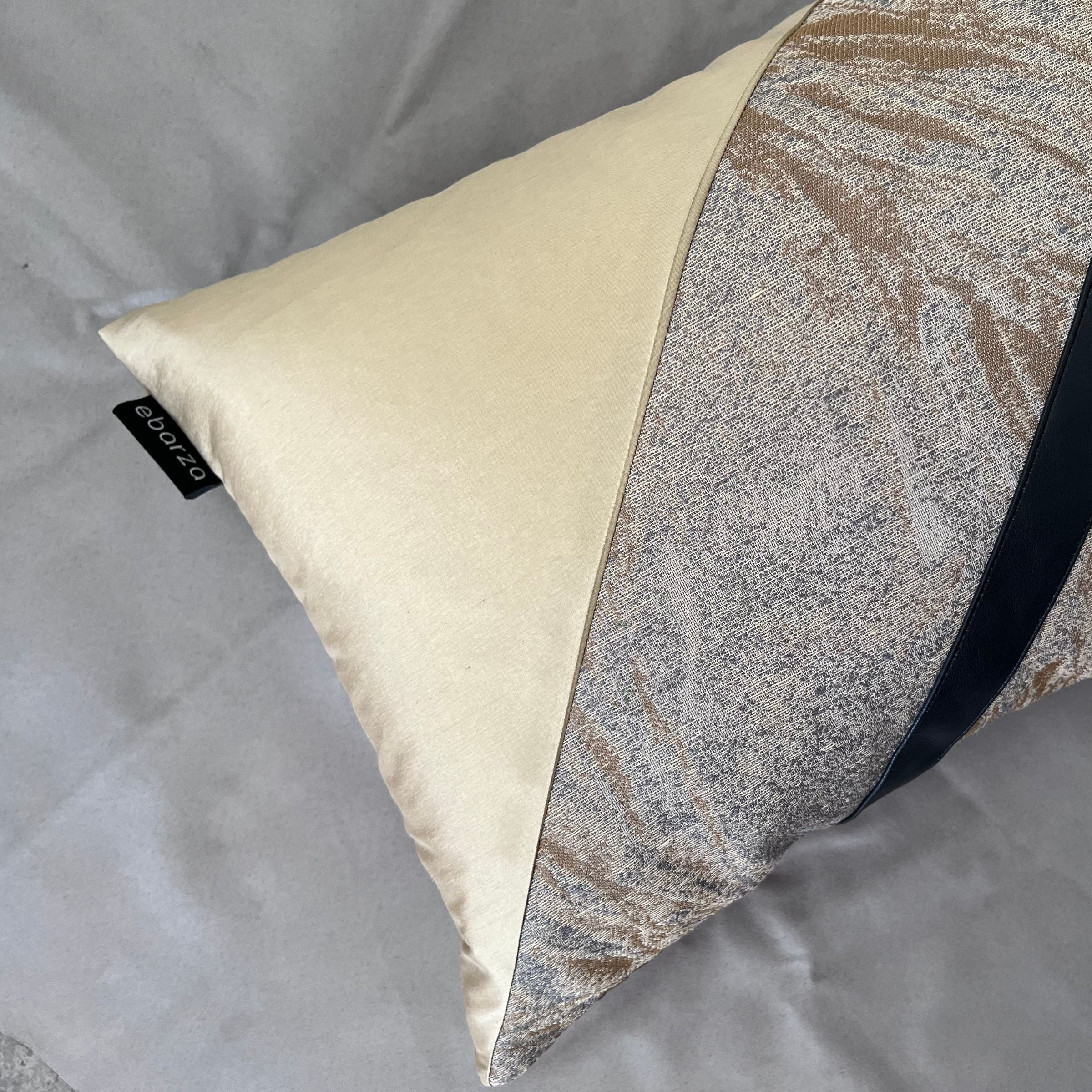 30*60 Quentina patchwork cushion - ECC098 - Cushions - ebarza Furniture UAE | Shop Modern Furniture in Abu Dhabi & Dubai - مفروشات ايبازرا في الامارات | تسوق اثاث عصري وديكورات مميزة في دبي وابوظبي