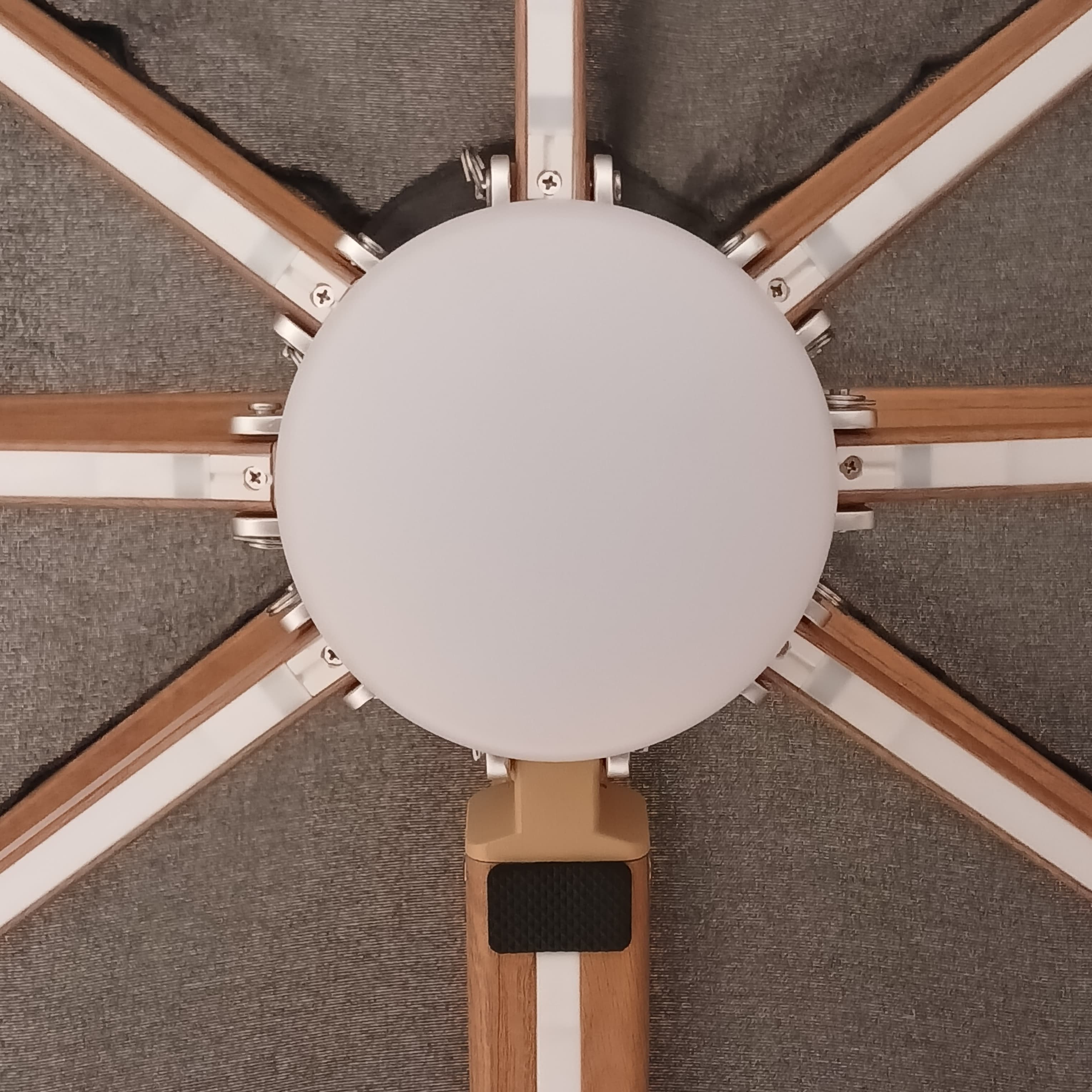 Opal Cantilever Umbrella With Base DC-LUP-117 / DC-BC-136 - Outdoor Umbrellas - ebarza Furniture UAE | Shop Modern Furniture in Abu Dhabi & Dubai - مفروشات ايبازرا في الامارات | تسوق اثاث عصري وديكورات مميزة في دبي وابوظبي