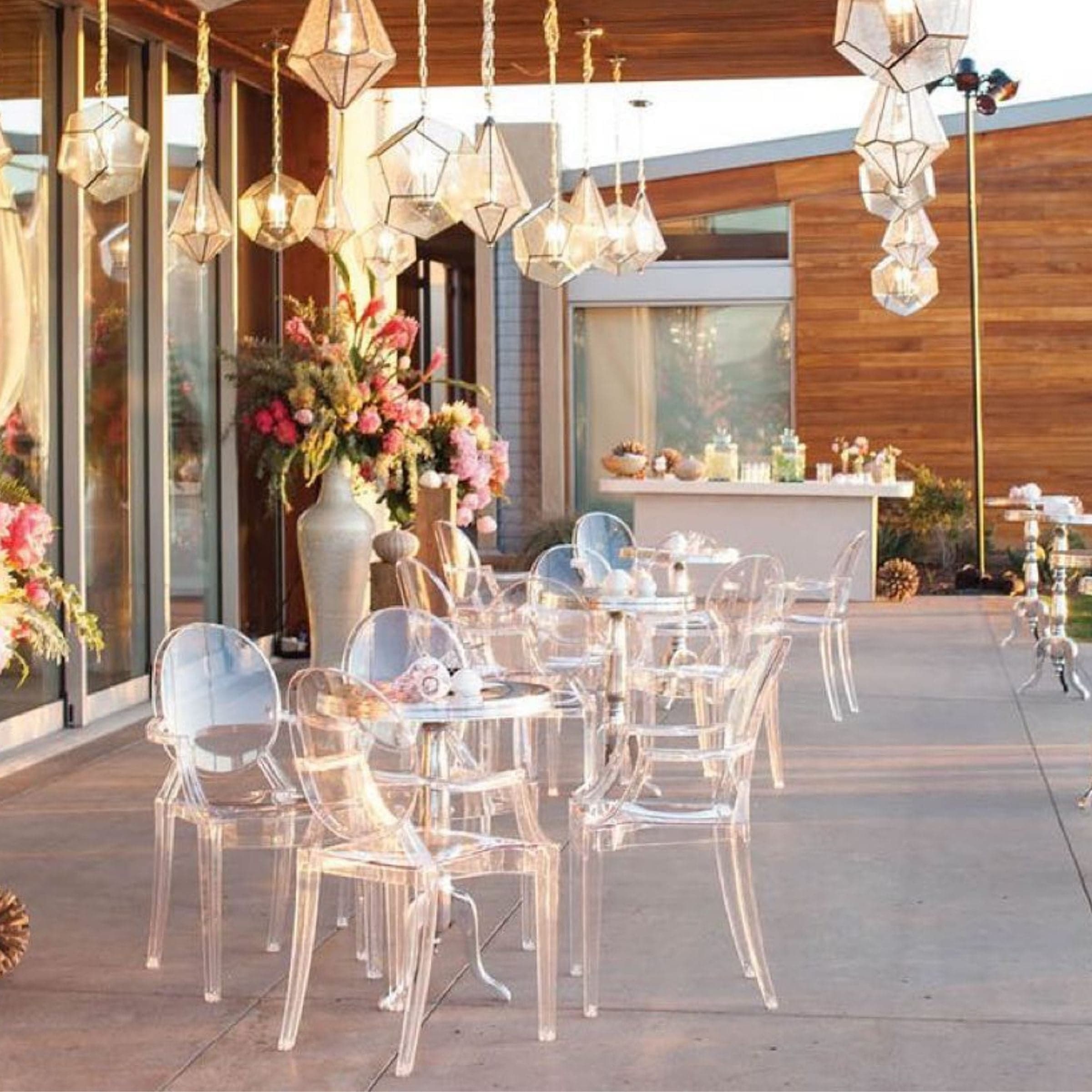 Acrylic Kristal Clear Arm Chair Kgt0004-Pc-099 - Chairs - ebarza Furniture UAE | Shop Modern Furniture in Abu Dhabi & Dubai - مفروشات ايبازرا في الامارات | تسوق اثاث عصري وديكورات مميزة في دبي وابوظبي