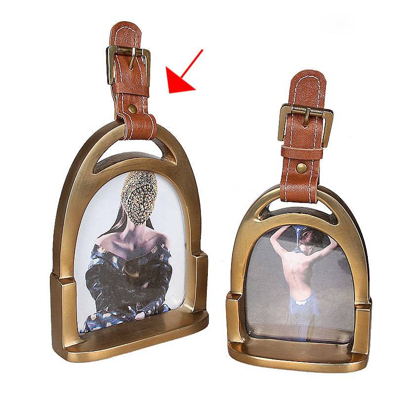 Aluminum, Leather Photo Frame Fl-Y675 - Photo Frames - ebarza Furniture UAE | Shop Modern Furniture in Abu Dhabi & Dubai - مفروشات ايبازرا في الامارات | تسوق اثاث عصري وديكورات مميزة في دبي وابوظبي