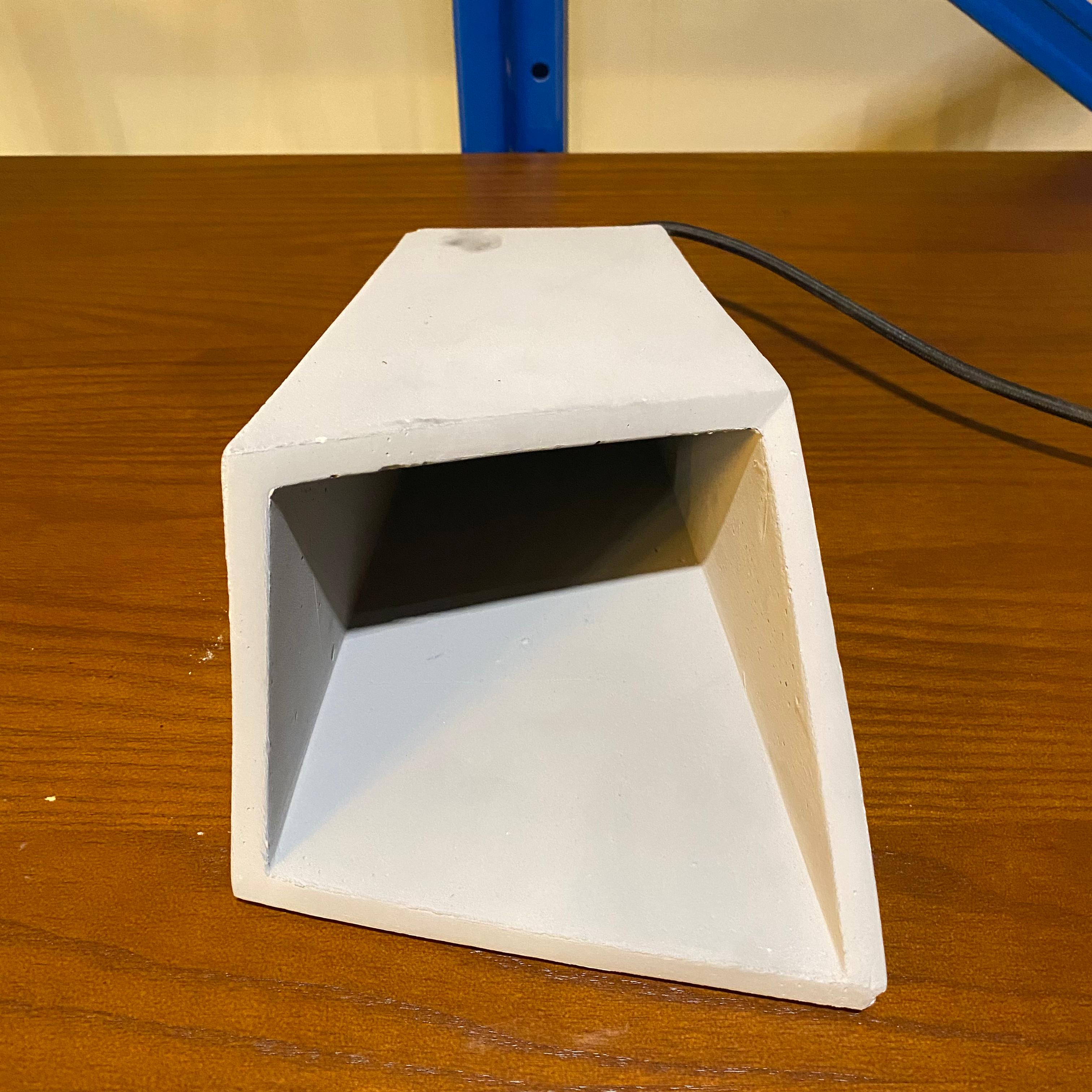 As Is - Moto Concrete Lamp Bpmt20 - DISPLAY ITEM - ebarza Furniture UAE | Shop Modern Furniture in Abu Dhabi & Dubai - مفروشات ايبازرا في الامارات | تسوق اثاث عصري وديكورات مميزة في دبي وابوظبي