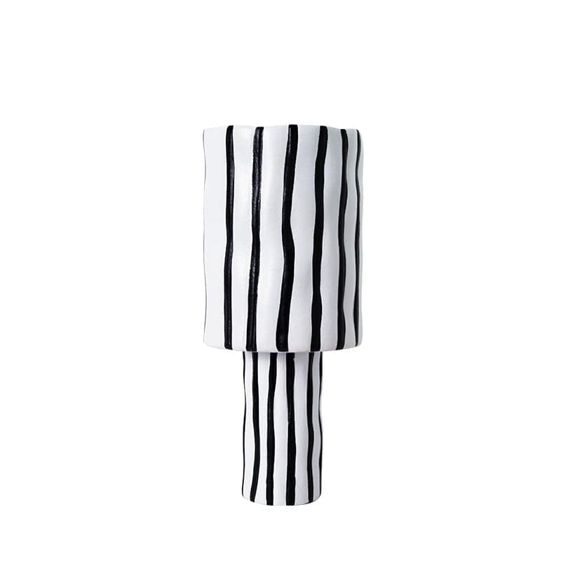 Black And White Ceramic Vase-A Fa-D2104A - Vases - ebarza Furniture UAE | Shop Modern Furniture in Abu Dhabi & Dubai - مفروشات ايبازرا في الامارات | تسوق اثاث عصري وديكورات مميزة في دبي وابوظبي