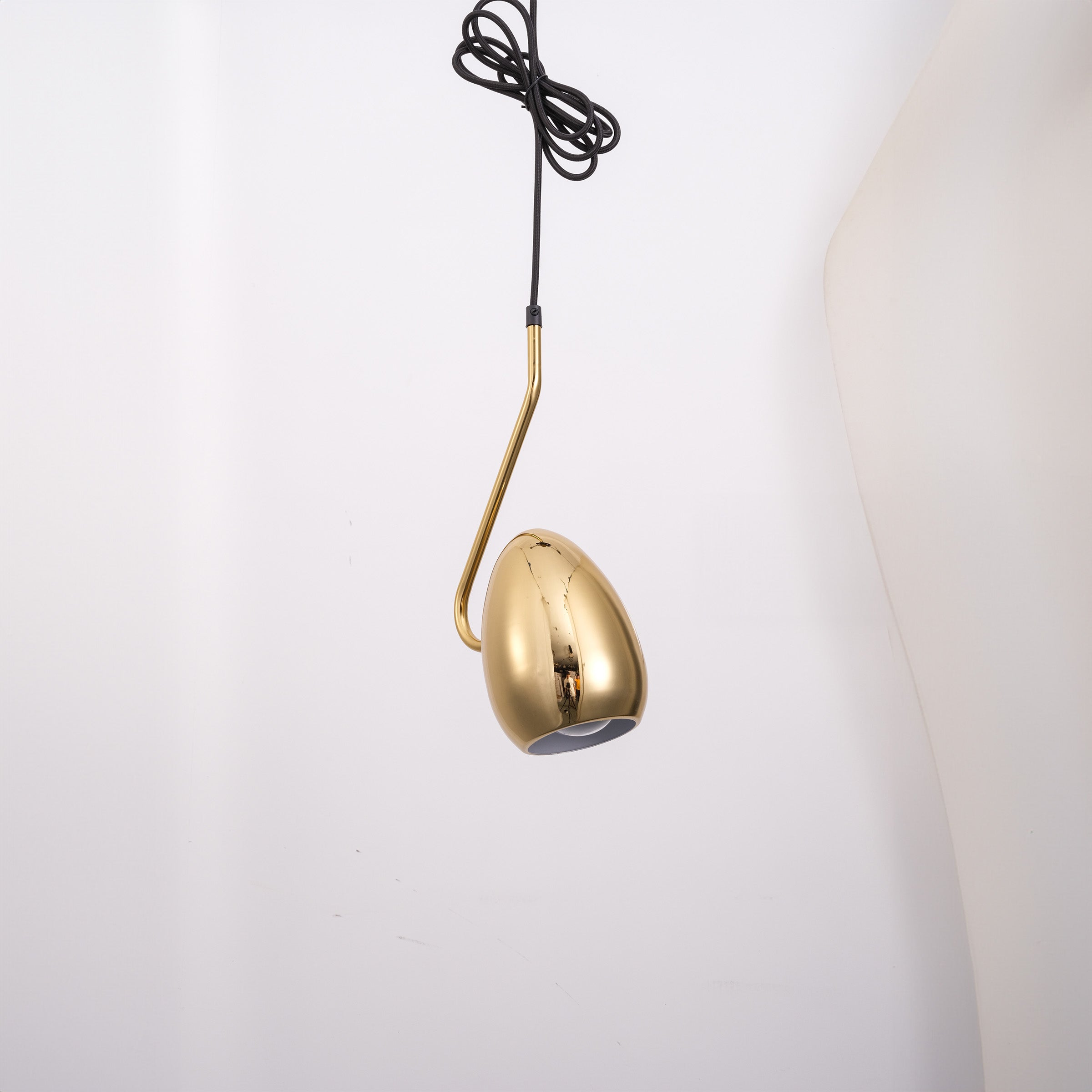 Teardrop Gold Pendant Lamp CY-DD-1062-G - Pendant Lamps - ebarza Furniture UAE | Shop Modern Furniture in Abu Dhabi & Dubai - مفروشات ايبازرا في الامارات | تسوق اثاث عصري وديكورات مميزة في دبي وابوظبي