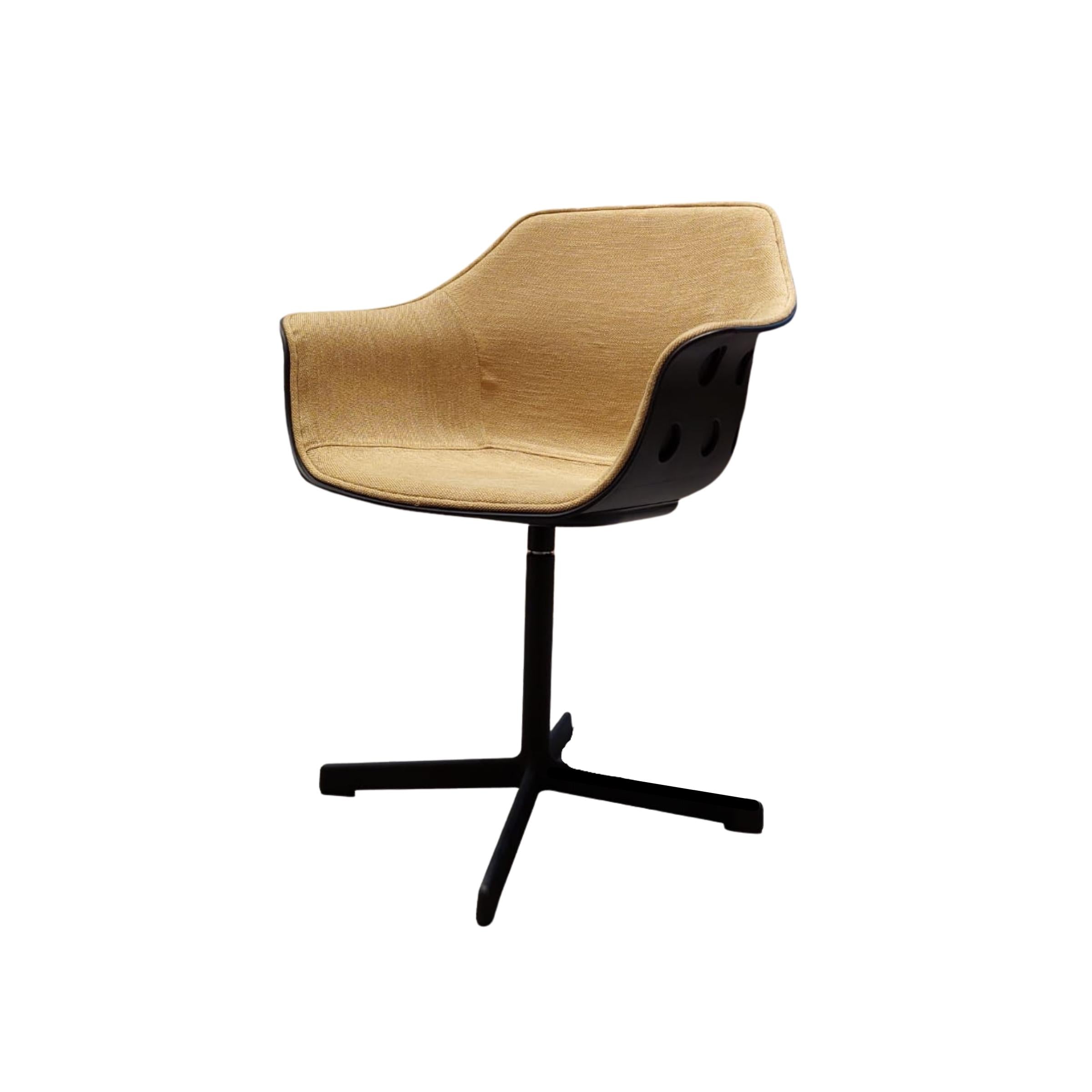 Display Item - Classic Aluminum Office Chair Che-009B-Nakheel - DISPLAY ITEM - ebarza Furniture UAE | Shop Modern Furniture in Abu Dhabi & Dubai - مفروشات ايبازرا في الامارات | تسوق اثاث عصري وديكورات مميزة في دبي وابوظبي