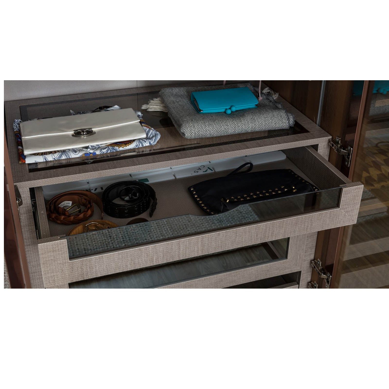 Display item - Block Mirror Module Blockmirror ( Penny Mirror )Nakheel - DISPLAY ITEM - ebarza Furniture UAE | Shop Modern Furniture in Abu Dhabi & Dubai - مفروشات ايبازرا في الامارات | تسوق اثاث عصري وديكورات مميزة في دبي وابوظبي