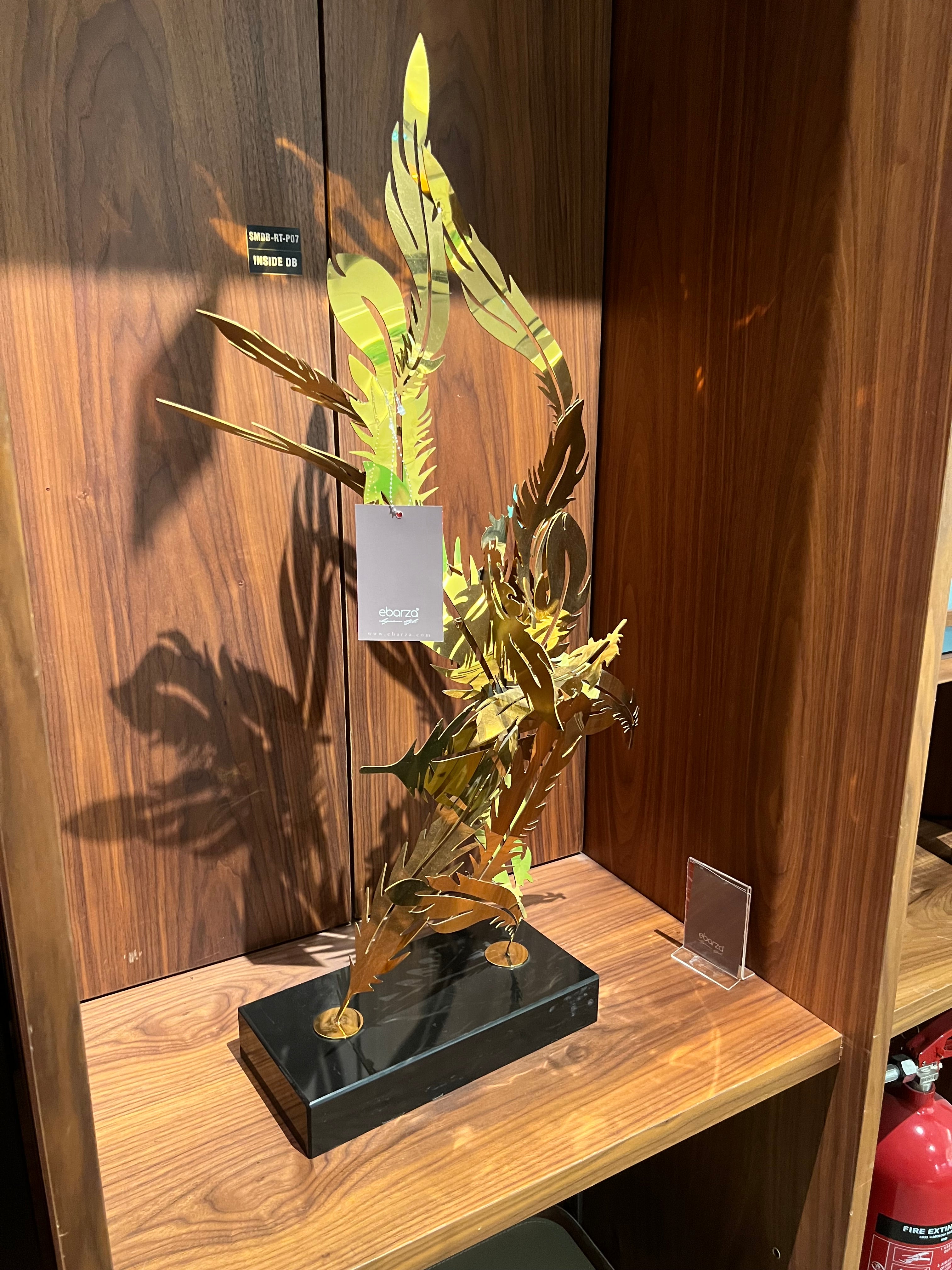 Display Item - Golden Eagle Handcrafted Stainless Steel Artwork Bj2020006 Nakheel - DISPLAY ITEM - ebarza Furniture UAE | Shop Modern Furniture in Abu Dhabi & Dubai - مفروشات ايبازرا في الامارات | تسوق اثاث عصري وديكورات مميزة في دبي وابوظبي