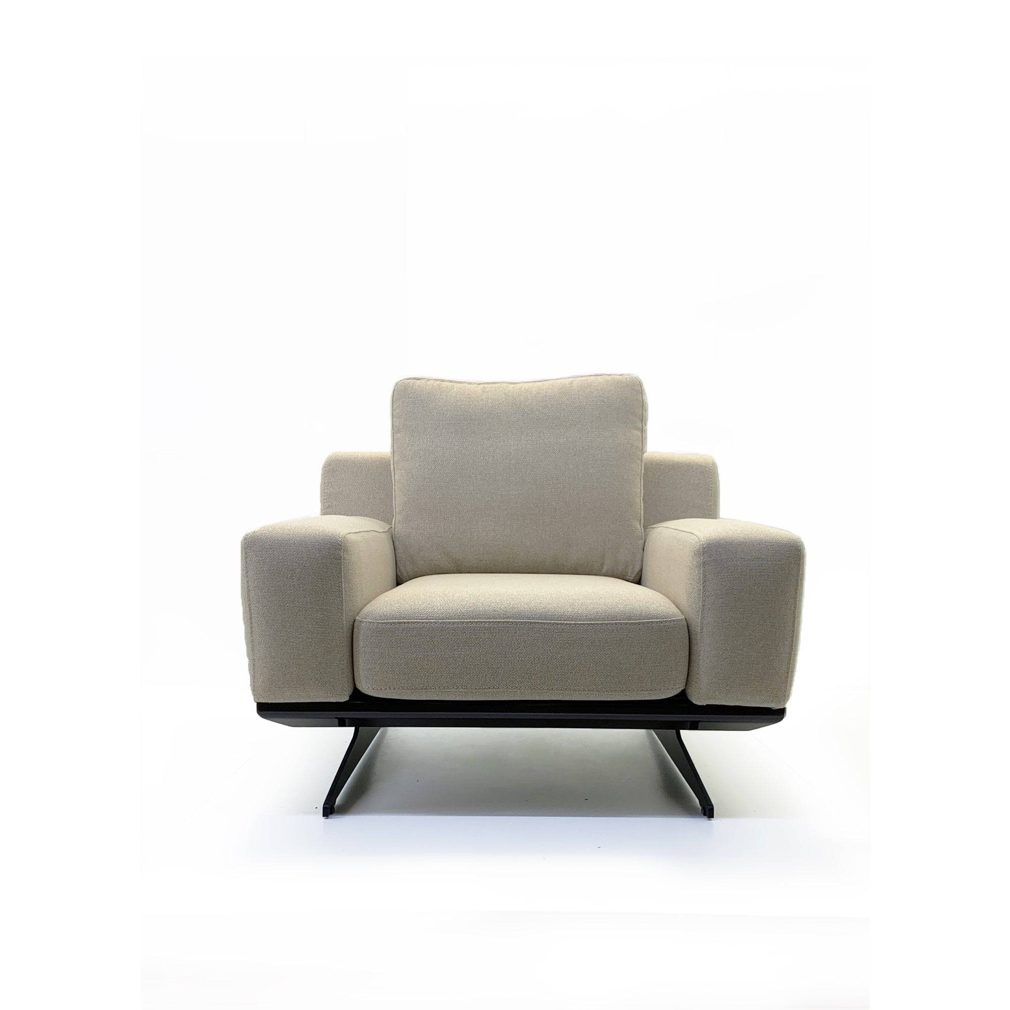 Elegant Armchair Elegant001-Beige - Armchairs - ebarza Furniture UAE | Shop Modern Furniture in Abu Dhabi & Dubai - مفروشات ايبازرا في الامارات | تسوق اثاث عصري وديكورات مميزة في دبي وابوظبي