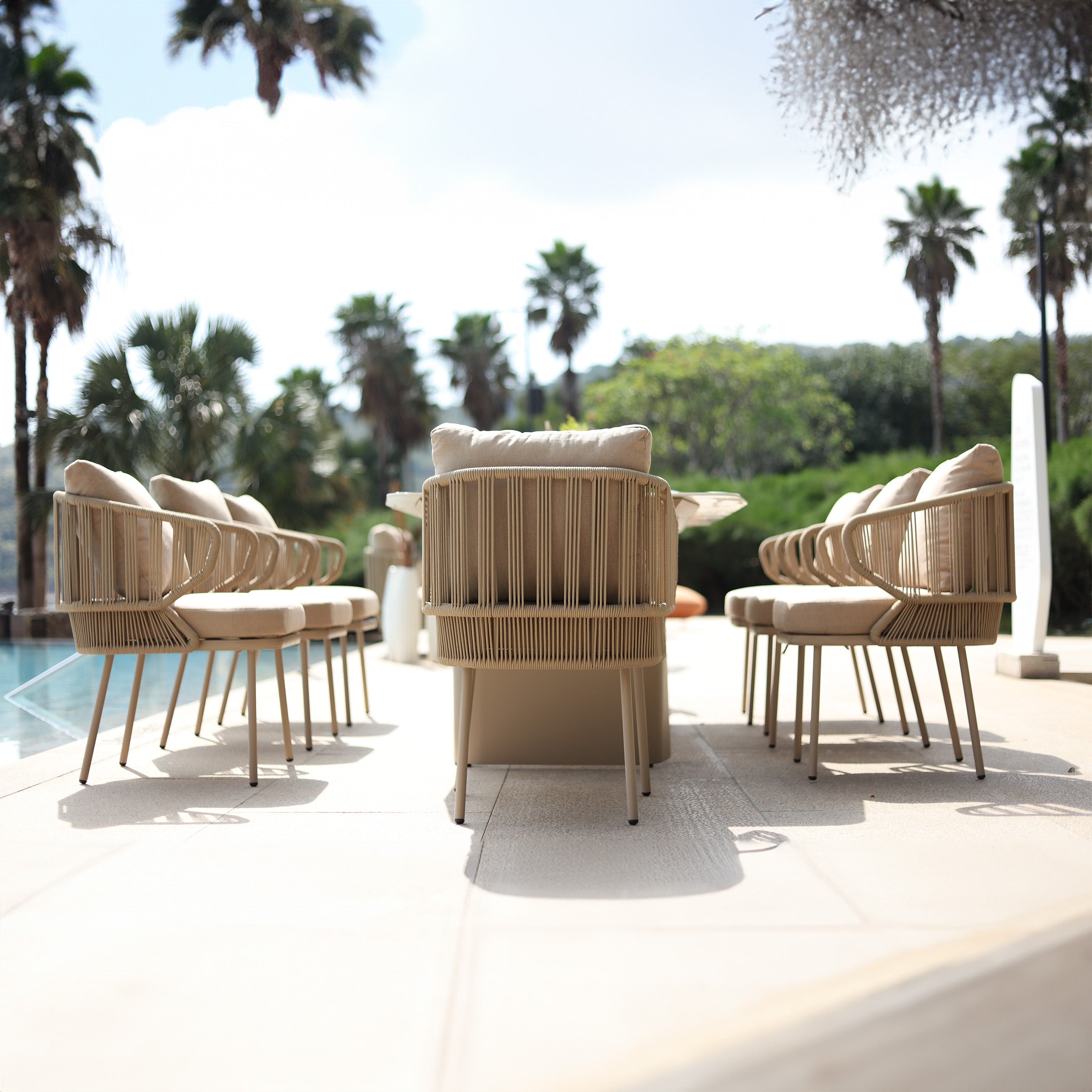 Embrace Outdoor Dining Chair MYX-DC1040 - Outdoor Chairs - ebarza Furniture UAE | Shop Modern Furniture in Abu Dhabi & Dubai - مفروشات ايبازرا في الامارات | تسوق اثاث عصري وديكورات مميزة في دبي وابوظبي