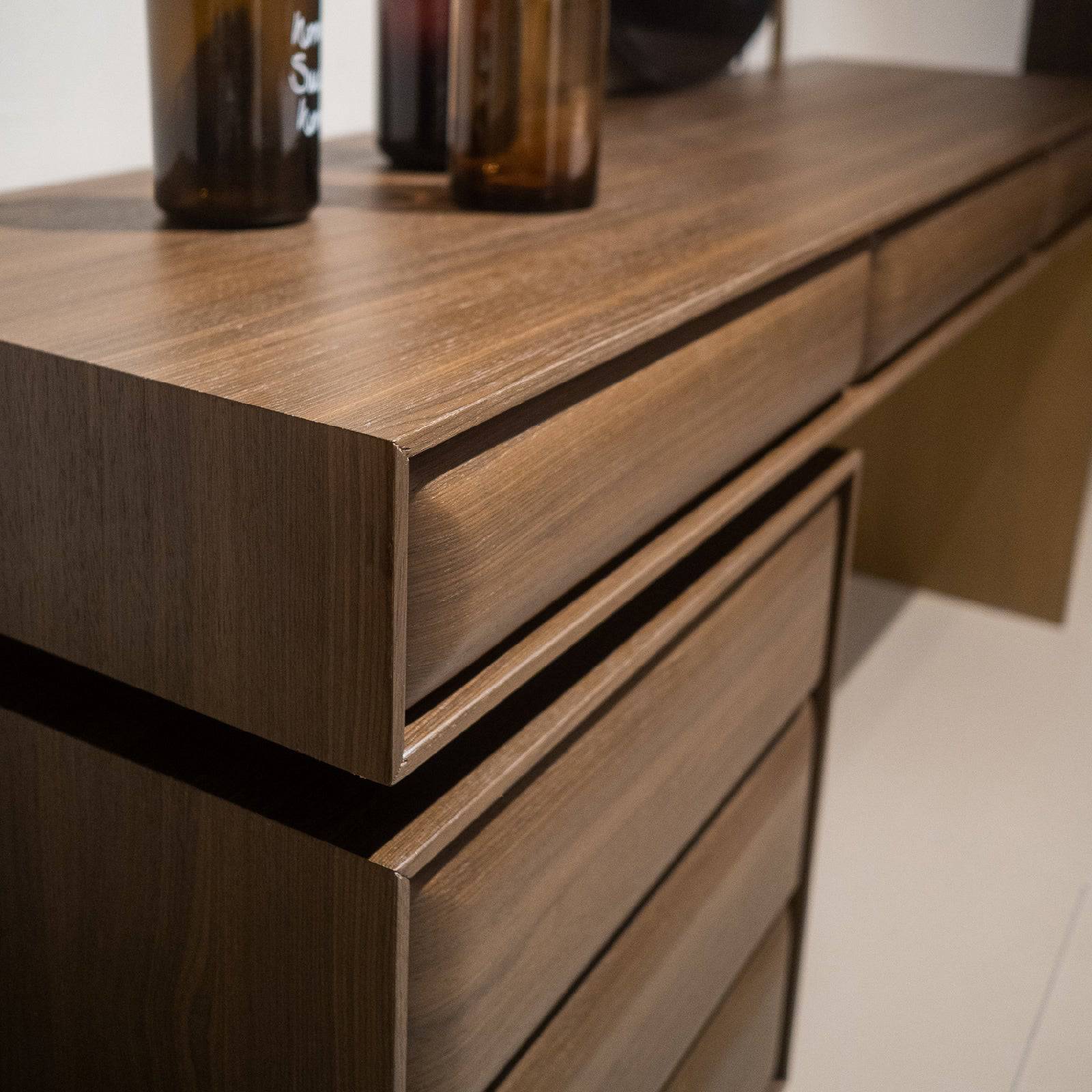 Era Dresser And Mirror Era-Dresser - Dressers and Mirrors - ebarza Furniture UAE | Shop Modern Furniture in Abu Dhabi & Dubai - مفروشات ايبازرا في الامارات | تسوق اثاث عصري وديكورات مميزة في دبي وابوظبي