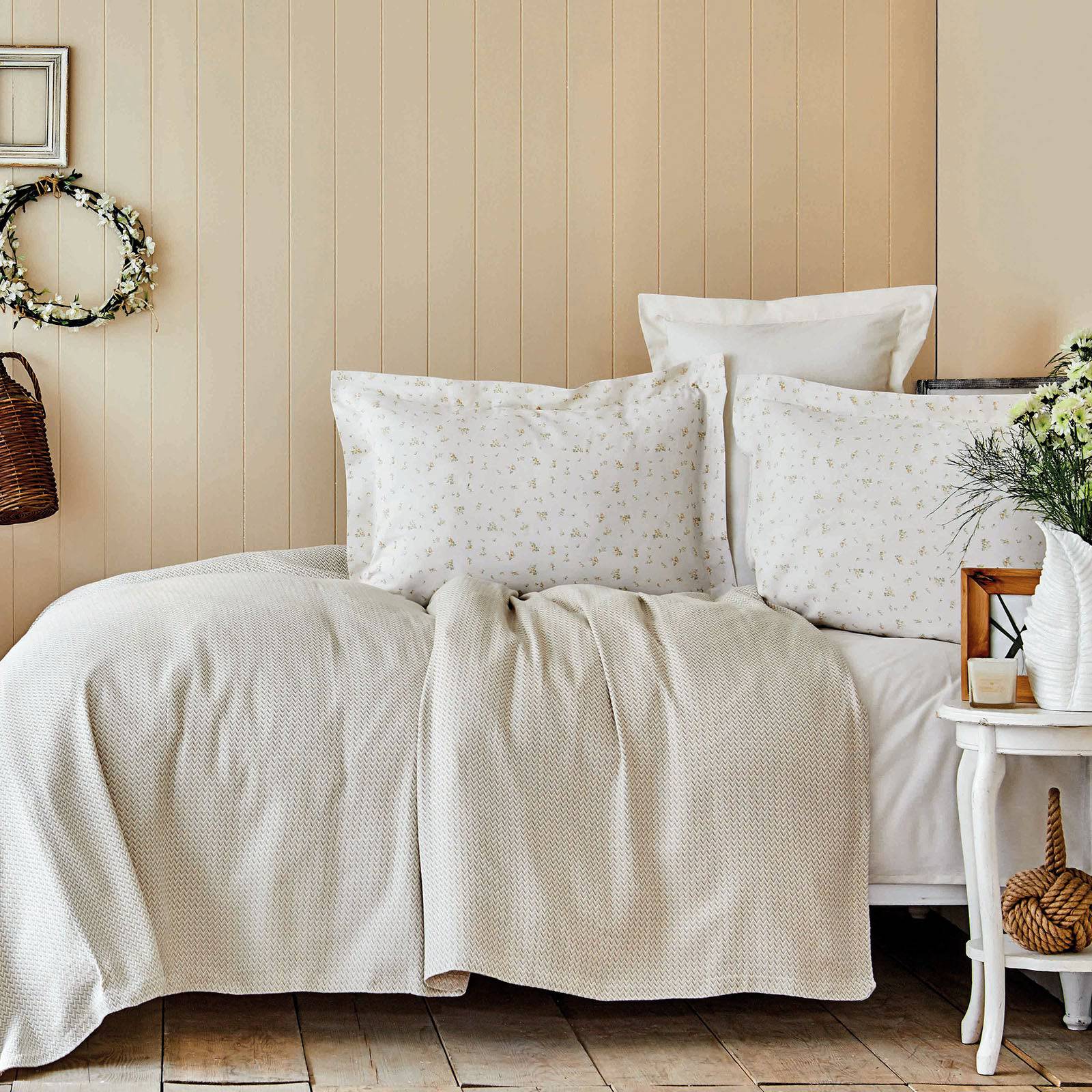 Fois Bej Bedding Set 200.16.01.0077 - Bedding - ebarza Furniture UAE | Shop Modern Furniture in Abu Dhabi & Dubai - مفروشات ايبازرا في الامارات | تسوق اثاث عصري وديكورات مميزة في دبي وابوظبي