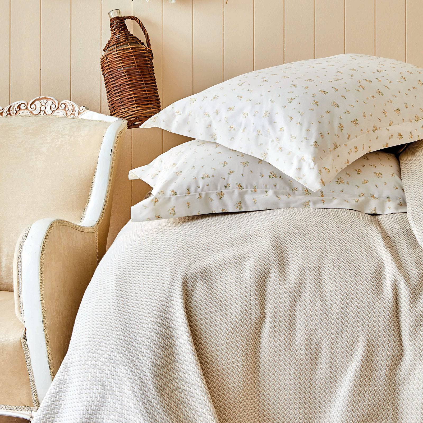 Fois Bej Bedding Set 200.16.01.0077 - Bedding - ebarza Furniture UAE | Shop Modern Furniture in Abu Dhabi & Dubai - مفروشات ايبازرا في الامارات | تسوق اثاث عصري وديكورات مميزة في دبي وابوظبي