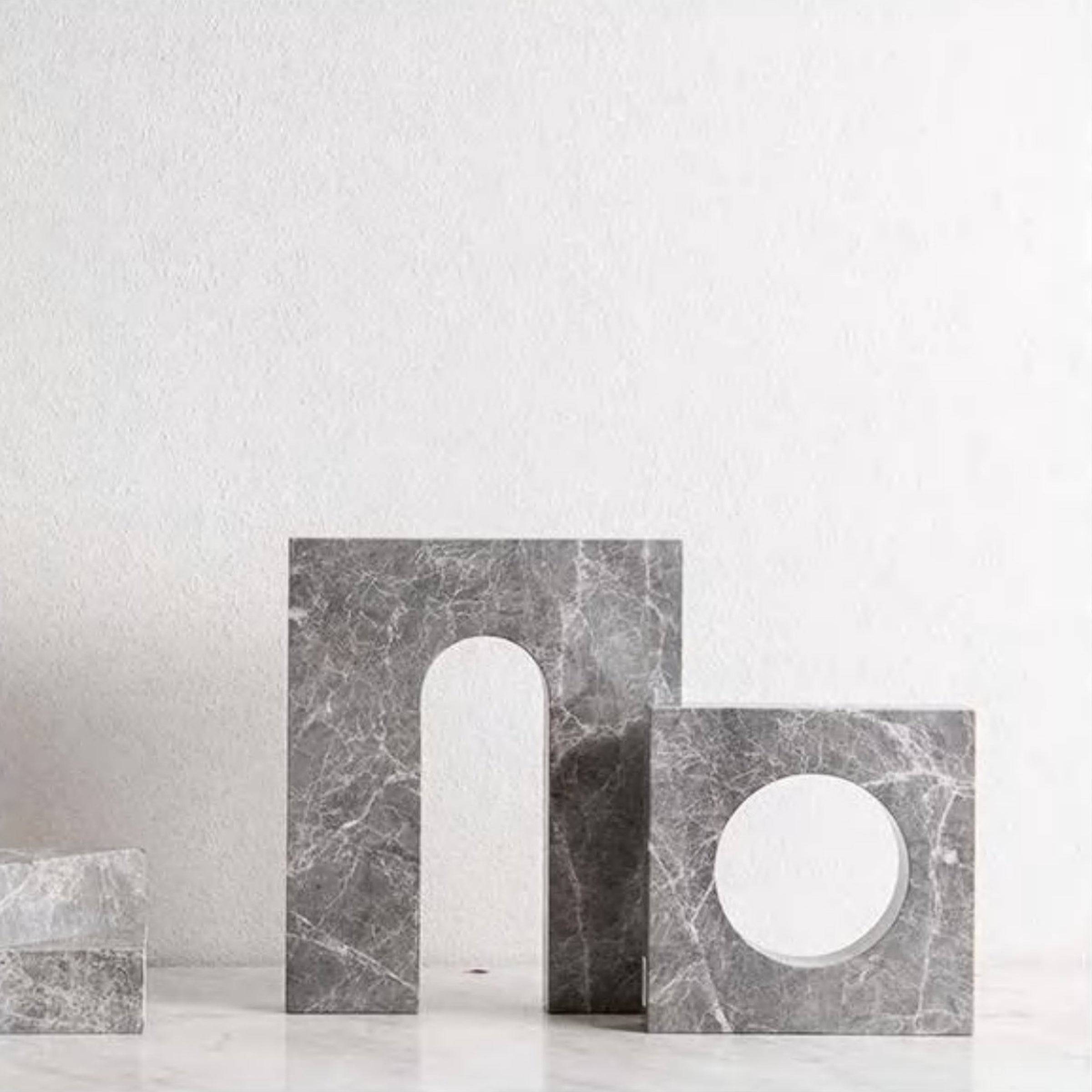 Grey Squre & Round Shape Vase-A Fb-T2027A - Home Decor Figurines - ebarza Furniture UAE | Shop Modern Furniture in Abu Dhabi & Dubai - مفروشات ايبازرا في الامارات | تسوق اثاث عصري وديكورات مميزة في دبي وابوظبي