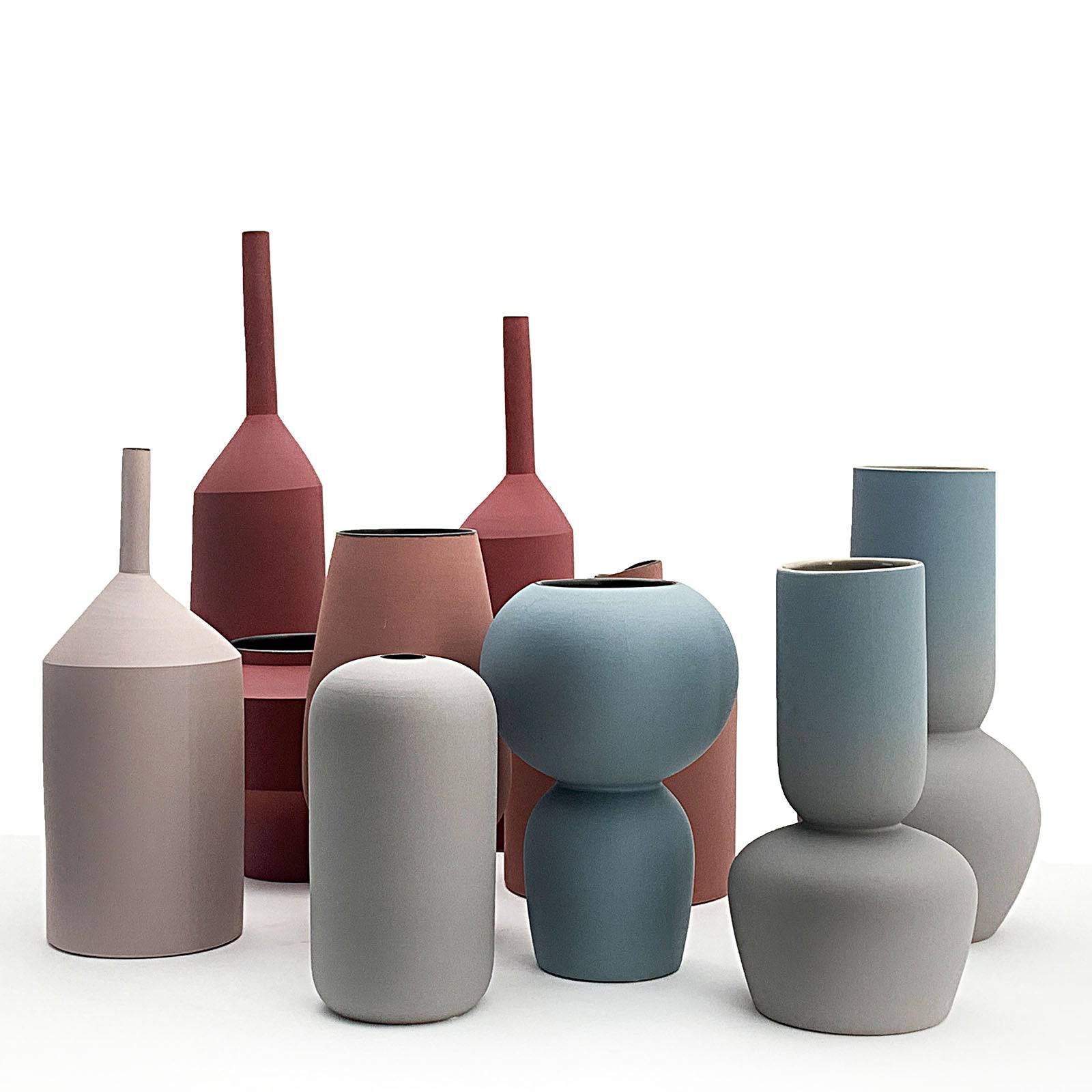 Handmade Ceramic Vase 19215-S-C17 - Vases - ebarza Furniture UAE | Shop Modern Furniture in Abu Dhabi & Dubai - مفروشات ايبازرا في الامارات | تسوق اثاث عصري وديكورات مميزة في دبي وابوظبي