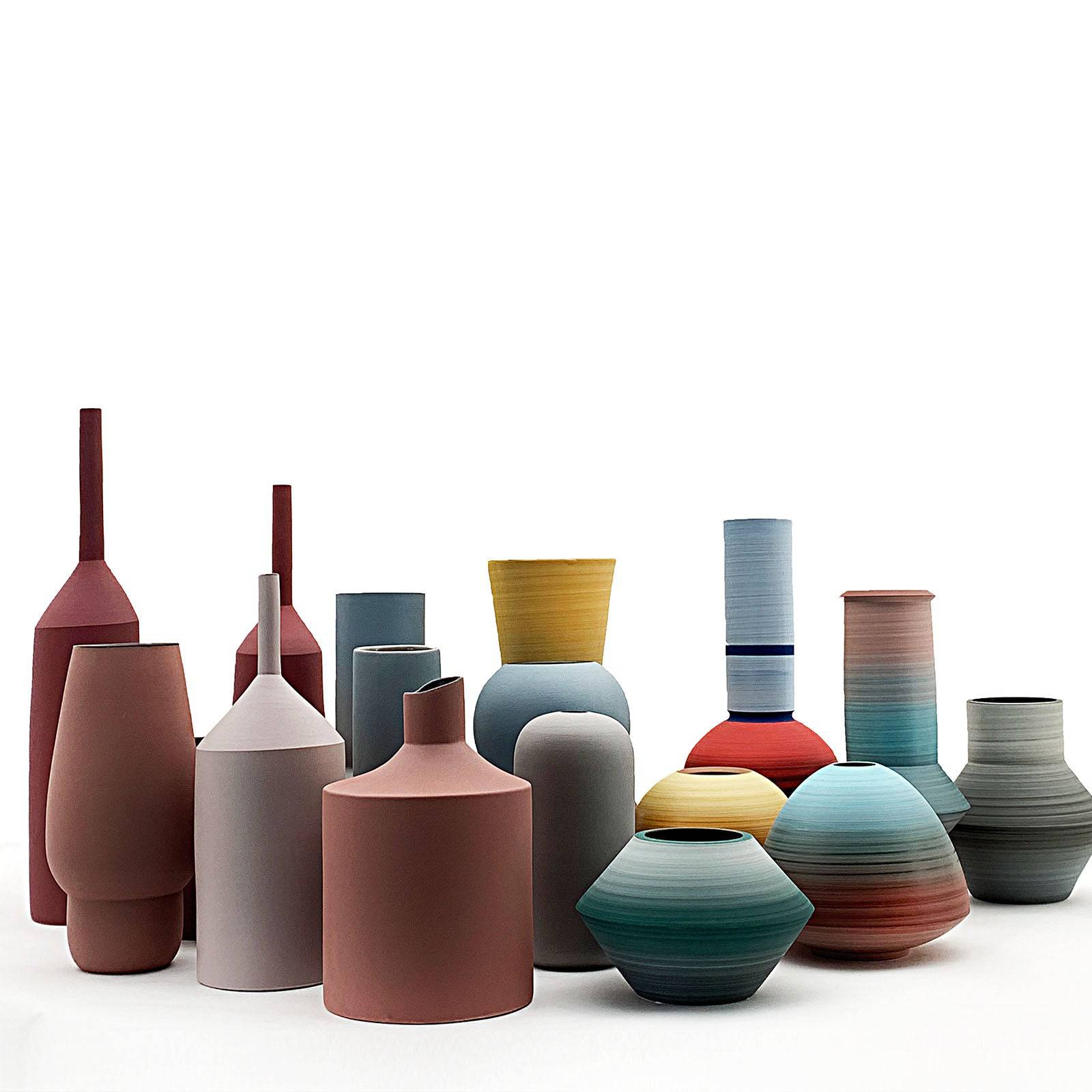 Handmade Ceramic Vase 19215-S-C17 - Vases - ebarza Furniture UAE | Shop Modern Furniture in Abu Dhabi & Dubai - مفروشات ايبازرا في الامارات | تسوق اثاث عصري وديكورات مميزة في دبي وابوظبي