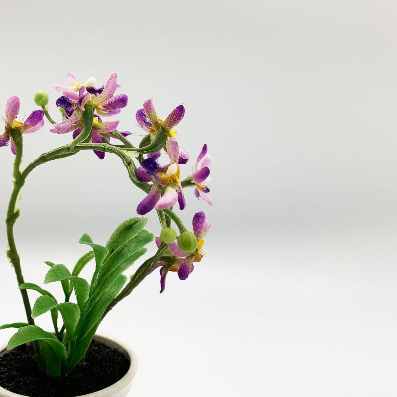 Handmade Decorative Artificial Plant+Planter Pot P00676-Purple - Planter Boxes - ebarza Furniture UAE | Shop Modern Furniture in Abu Dhabi & Dubai - مفروشات ايبازرا في الامارات | تسوق اثاث عصري وديكورات مميزة في دبي وابوظبي