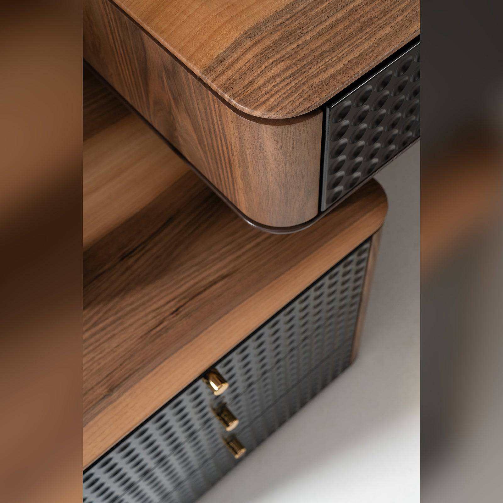 Display Item - Julia Dresser And Mirror Layla-Dresser-YAS - DISPLAY ITEM - ebarza Furniture UAE | Shop Modern Furniture in Abu Dhabi & Dubai - مفروشات ايبازرا في الامارات | تسوق اثاث عصري وديكورات مميزة في دبي وابوظبي