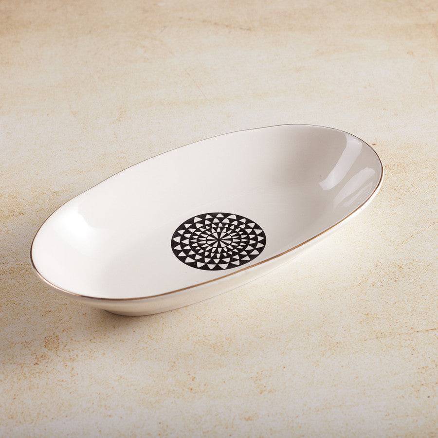 Karaca Black Gold Gondola Boat Plate 153.03.06.4491 - Plates - ebarza Furniture UAE | Shop Modern Furniture in Abu Dhabi & Dubai - مفروشات ايبازرا في الامارات | تسوق اثاث عصري وديكورات مميزة في دبي وابوظبي