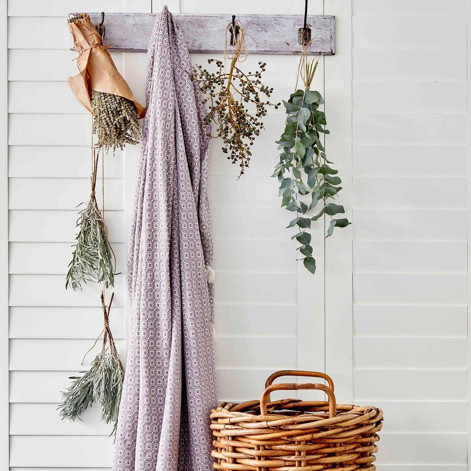 Karaca Home Delfina Purple/Murdum Cotton Double Pique 200.17.01.0079 - Blankets - ebarza Furniture UAE | Shop Modern Furniture in Abu Dhabi & Dubai - مفروشات ايبازرا في الامارات | تسوق اثاث عصري وديكورات مميزة في دبي وابوظبي