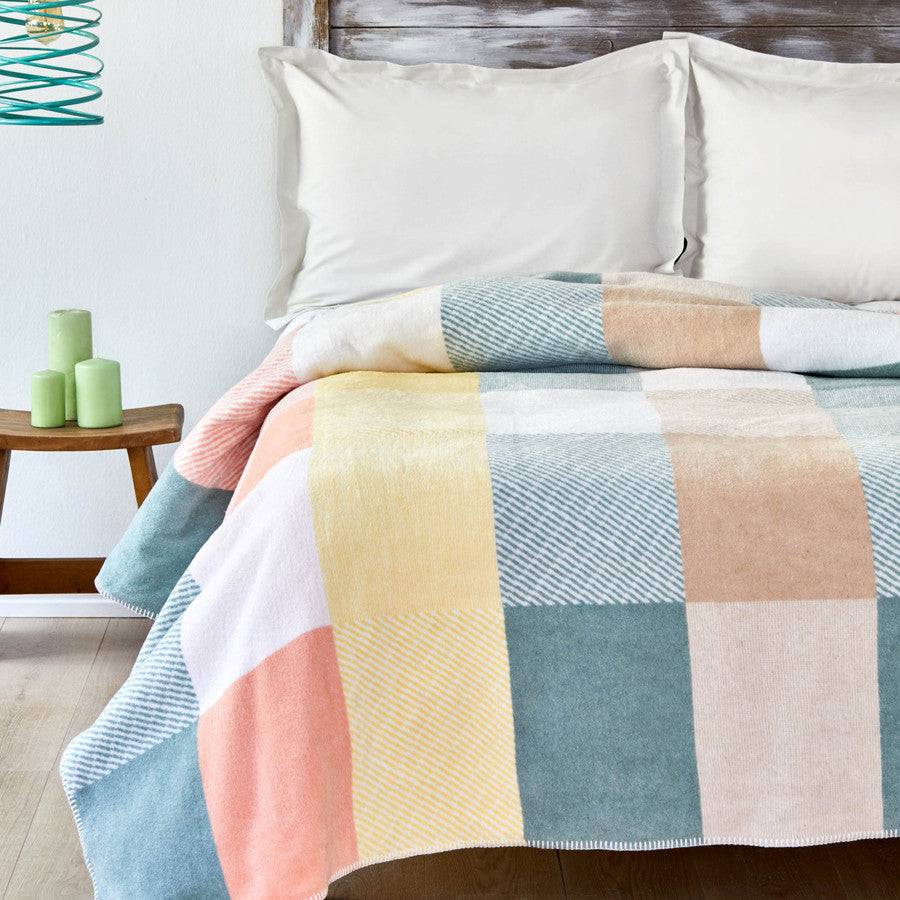 Karaca Home Joyce Dried Rose Multi Double Cotton Blanket 200.18.01.0539 - Blankets - ebarza Furniture UAE | Shop Modern Furniture in Abu Dhabi & Dubai - مفروشات ايبازرا في الامارات | تسوق اثاث عصري وديكورات مميزة في دبي وابوظبي