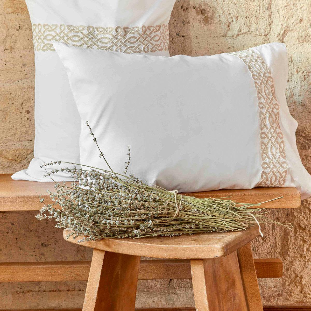 Karaca Home Rivoli Beige Cotton Filtered Double Duvet Cover Set 200.18.01.0186 - Bedding - ebarza Furniture UAE | Shop Modern Furniture in Abu Dhabi & Dubai - مفروشات ايبازرا في الامارات | تسوق اثاث عصري وديكورات مميزة في دبي وابوظبي