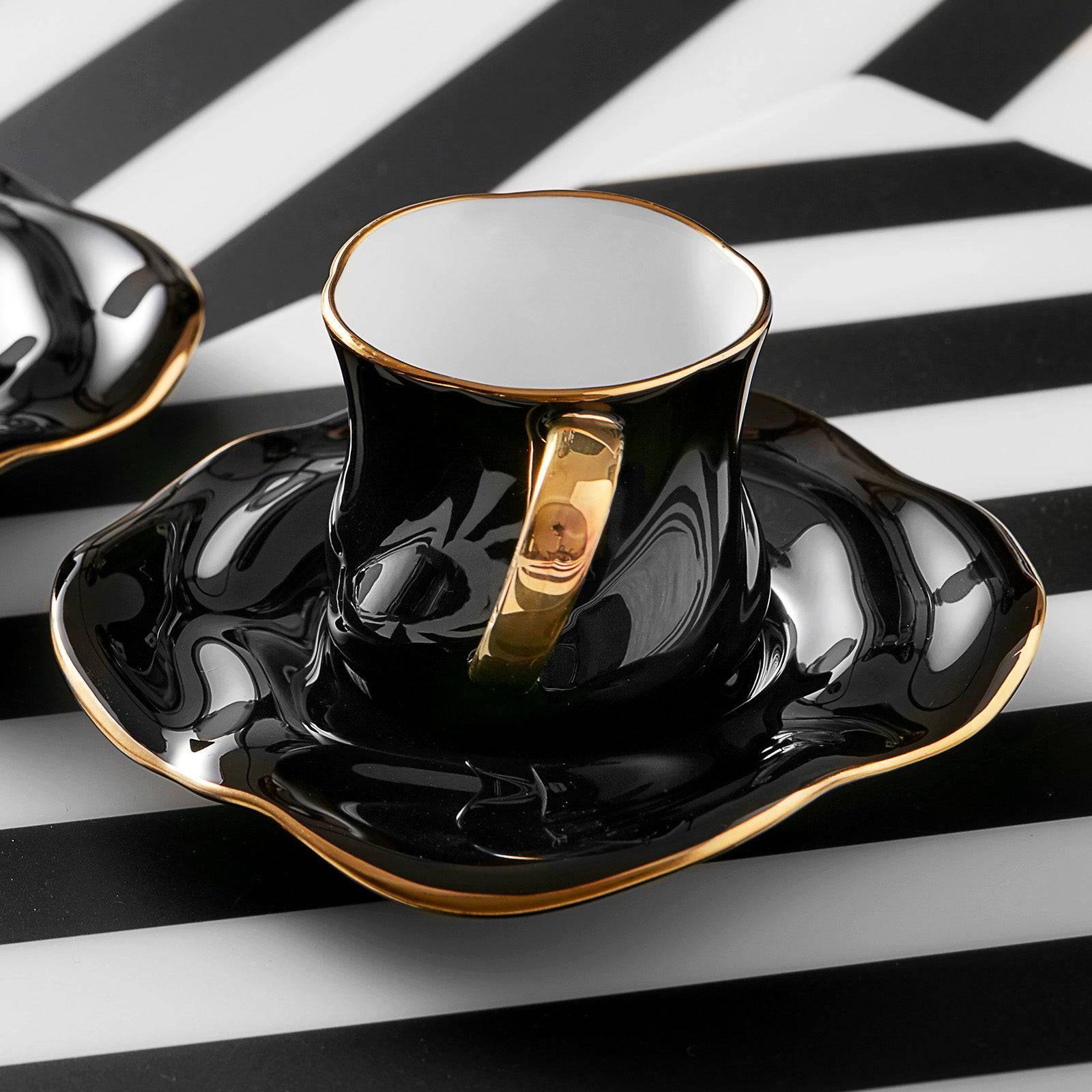 Karaca Tev Black 2 Person Coffee Cup Set With Box 153.03.06.1442 - Coffee Sets - ebarza Furniture UAE | Shop Modern Furniture in Abu Dhabi & Dubai - مفروشات ايبازرا في الامارات | تسوق اثاث عصري وديكورات مميزة في دبي وابوظبي