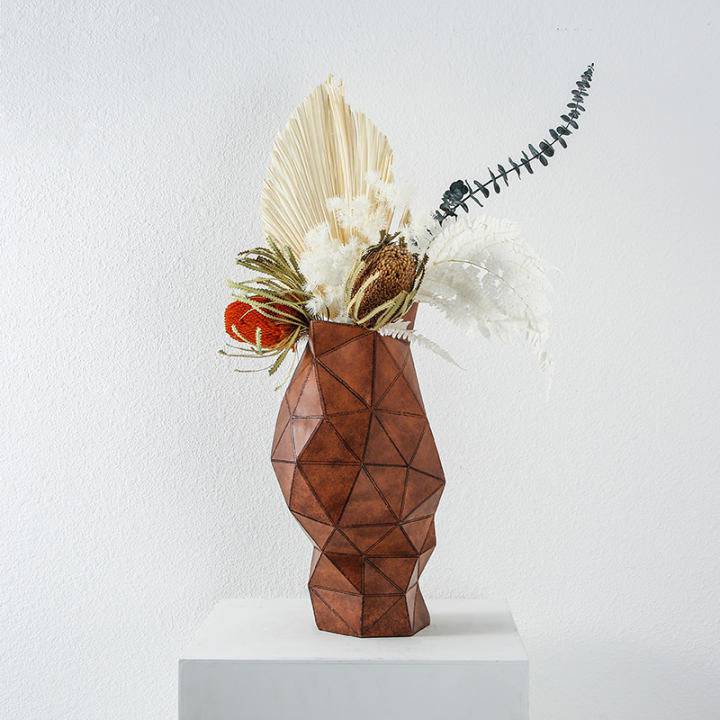 Leather Vase - Brown Fc-Sz2122B - Vases - ebarza Furniture UAE | Shop Modern Furniture in Abu Dhabi & Dubai - مفروشات ايبازرا في الامارات | تسوق اثاث عصري وديكورات مميزة في دبي وابوظبي