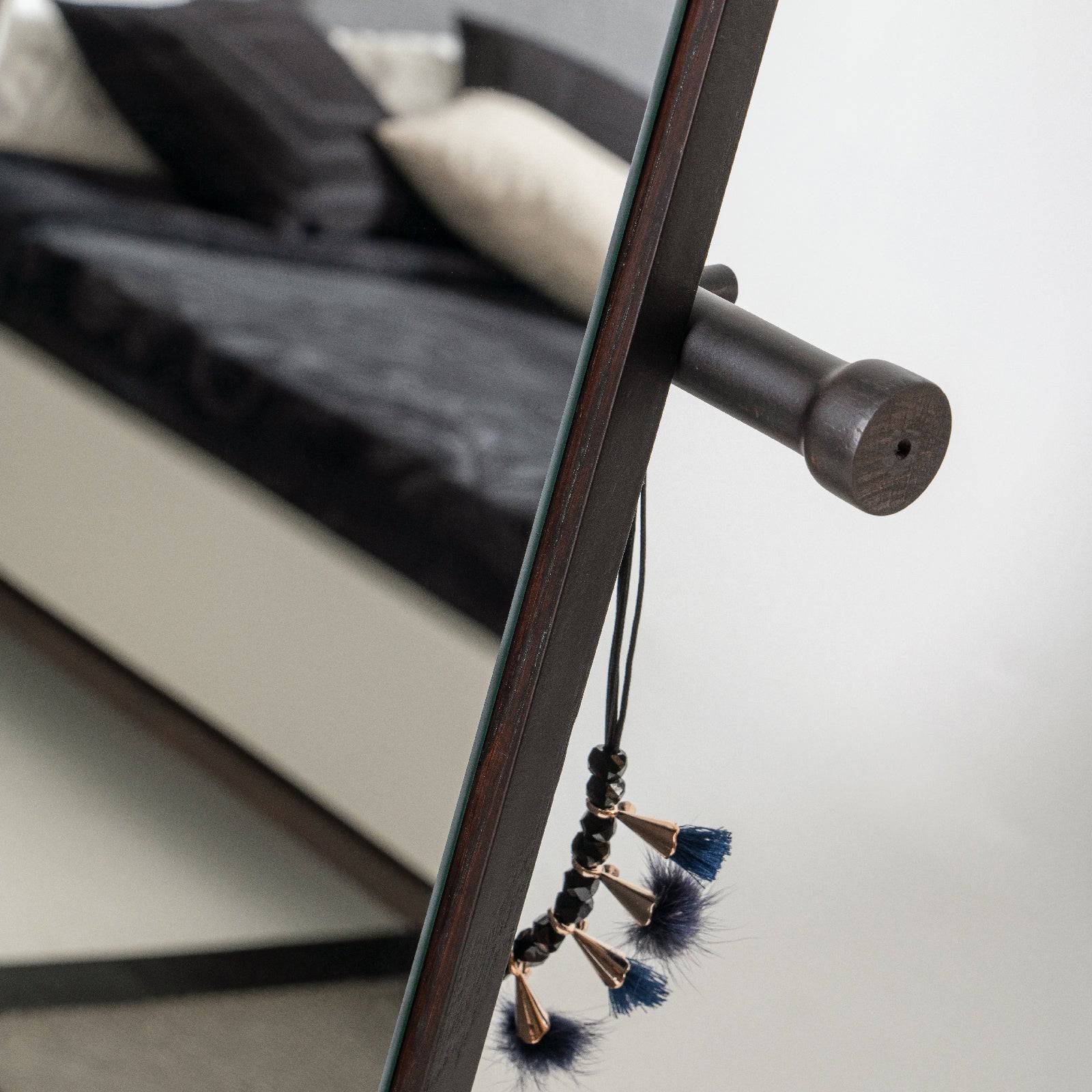 Lucca Dresser And Mirror Lucca-Dresser - Dressers and Mirrors - ebarza Furniture UAE | Shop Modern Furniture in Abu Dhabi & Dubai - مفروشات ايبازرا في الامارات | تسوق اثاث عصري وديكورات مميزة في دبي وابوظبي