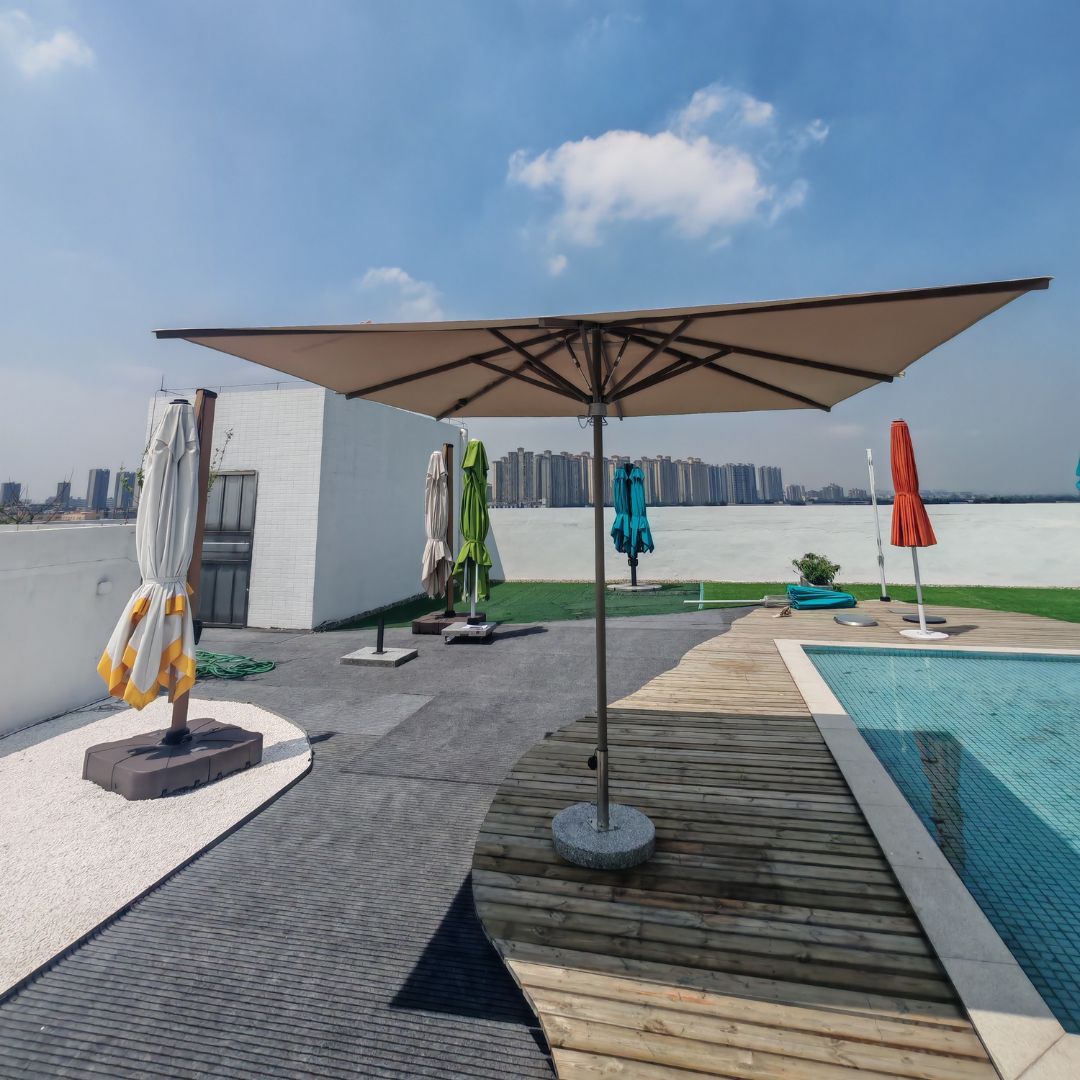 Luxury Hydraulic Center Pole Umbrella MS-1602-2A-LED - Outdoor Umbrellas - ebarza Furniture UAE | Shop Modern Furniture in Abu Dhabi & Dubai - مفروشات ايبازرا في الامارات | تسوق اثاث عصري وديكورات مميزة في دبي وابوظبي