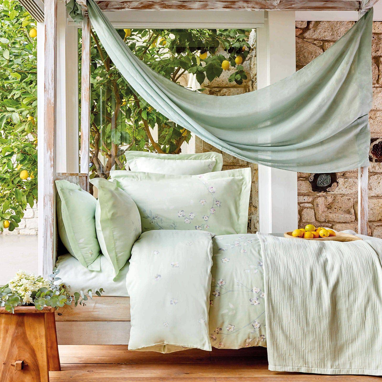 Nadia Yesil Saten Bedding Set 200.16.01.0086 - Bedding - ebarza Furniture UAE | Shop Modern Furniture in Abu Dhabi & Dubai - مفروشات ايبازرا في الامارات | تسوق اثاث عصري وديكورات مميزة في دبي وابوظبي