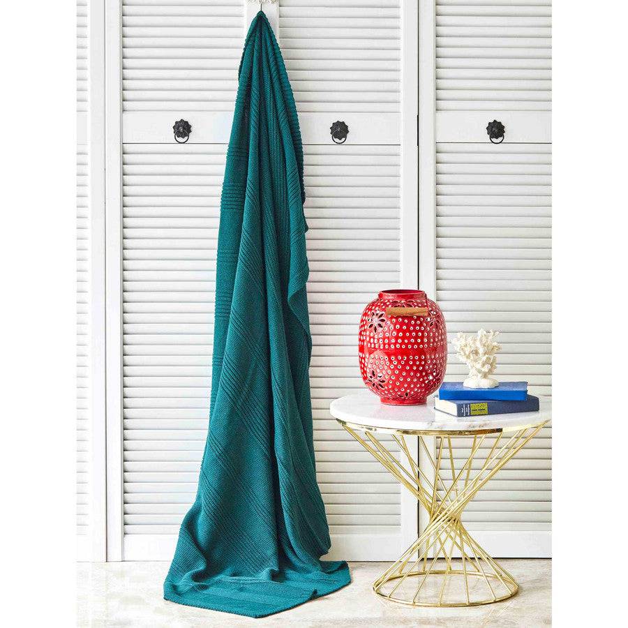Nautica Home Spello Knitwear Green Throw 180.01.01.0061 - Blankets - ebarza Furniture UAE | Shop Modern Furniture in Abu Dhabi & Dubai - مفروشات ايبازرا في الامارات | تسوق اثاث عصري وديكورات مميزة في دبي وابوظبي
