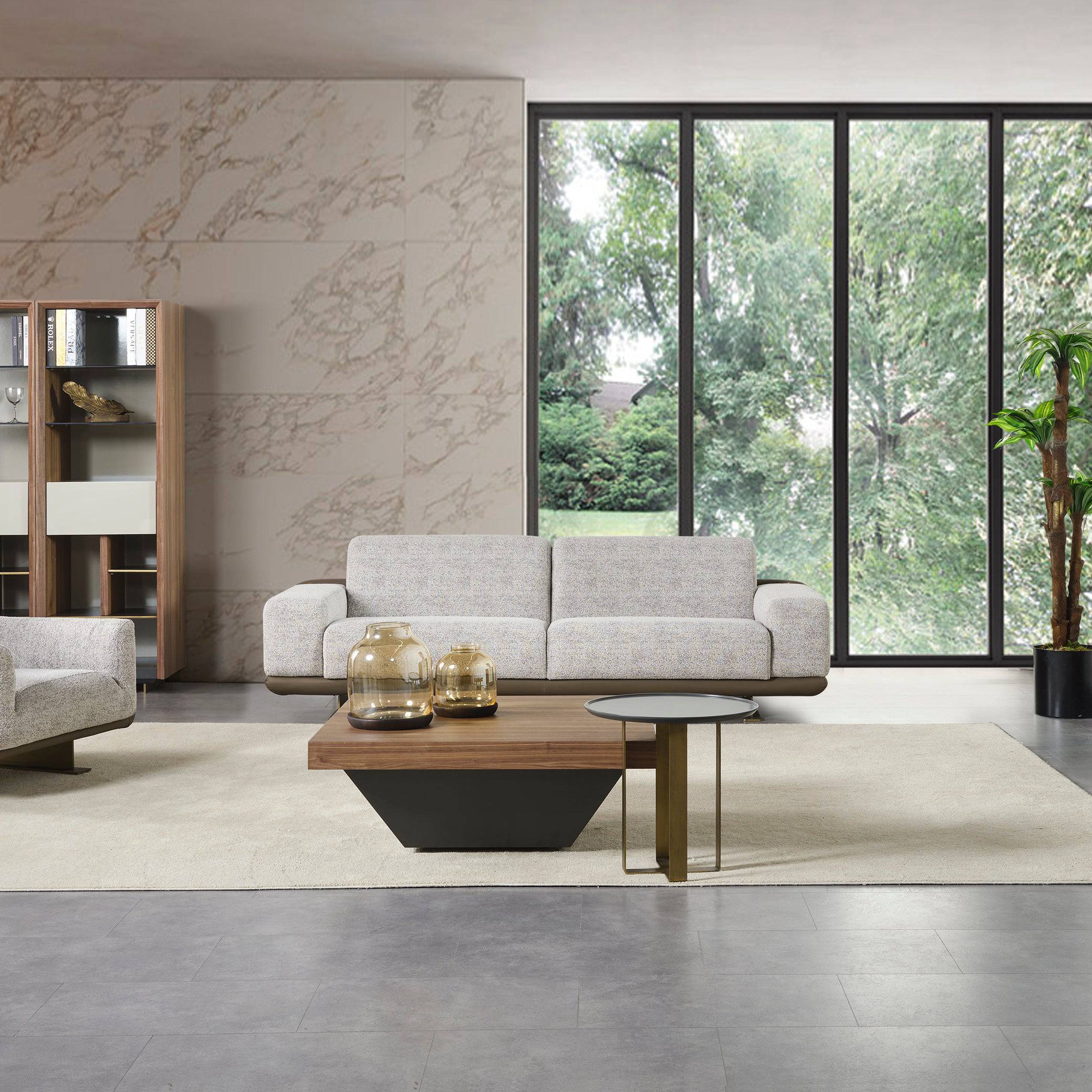 Display Item - Pietra Kristal Round Side Table Krstl-St Nakheel - DISPLAY ITEM - ebarza Furniture UAE | Shop Modern Furniture in Abu Dhabi & Dubai - مفروشات ايبازرا في الامارات | تسوق اثاث عصري وديكورات مميزة في دبي وابوظبي