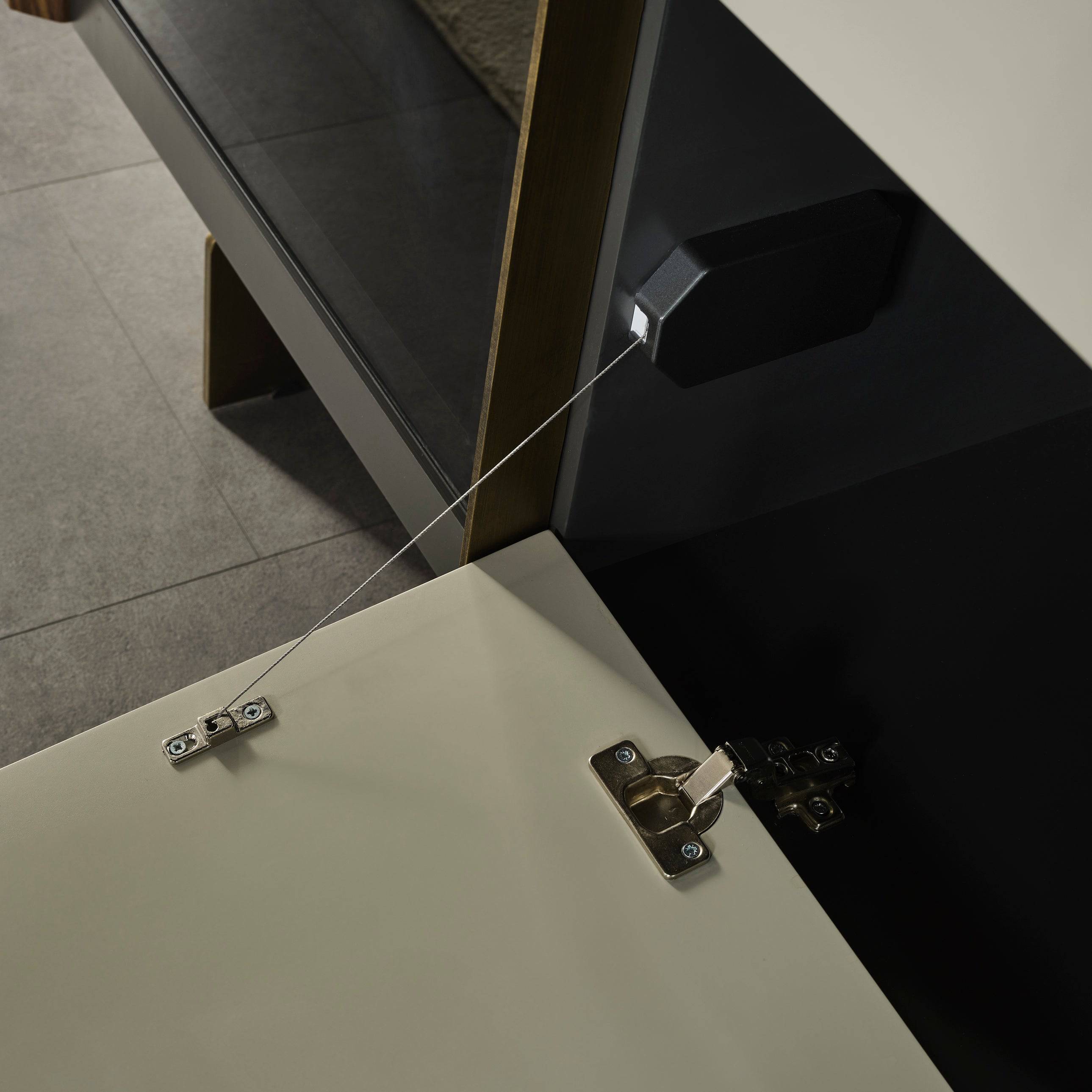 Pietra Kristal Sideboard And Mirror Krstl-Sbcnsl - Sideboards - ebarza Furniture UAE | Shop Modern Furniture in Abu Dhabi & Dubai - مفروشات ايبازرا في الامارات | تسوق اثاث عصري وديكورات مميزة في دبي وابوظبي