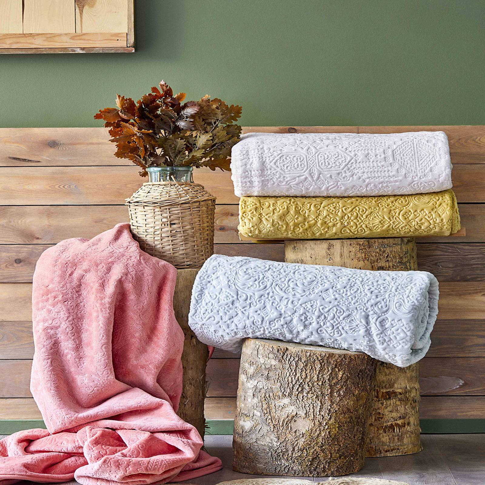 Rauqel Vizon Throw Blanket Double 200.15.01.0125 - Blankets - ebarza Furniture UAE | Shop Modern Furniture in Abu Dhabi & Dubai - مفروشات ايبازرا في الامارات | تسوق اثاث عصري وديكورات مميزة في دبي وابوظبي