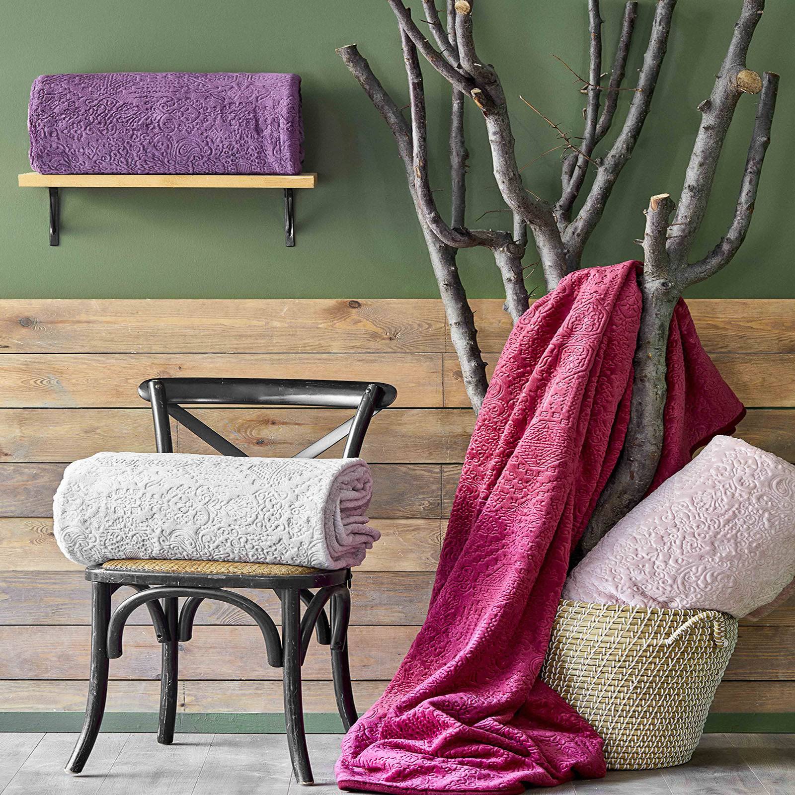 Rauqel Vizon Throw Blanket Double 200.15.01.0125 - Blankets - ebarza Furniture UAE | Shop Modern Furniture in Abu Dhabi & Dubai - مفروشات ايبازرا في الامارات | تسوق اثاث عصري وديكورات مميزة في دبي وابوظبي