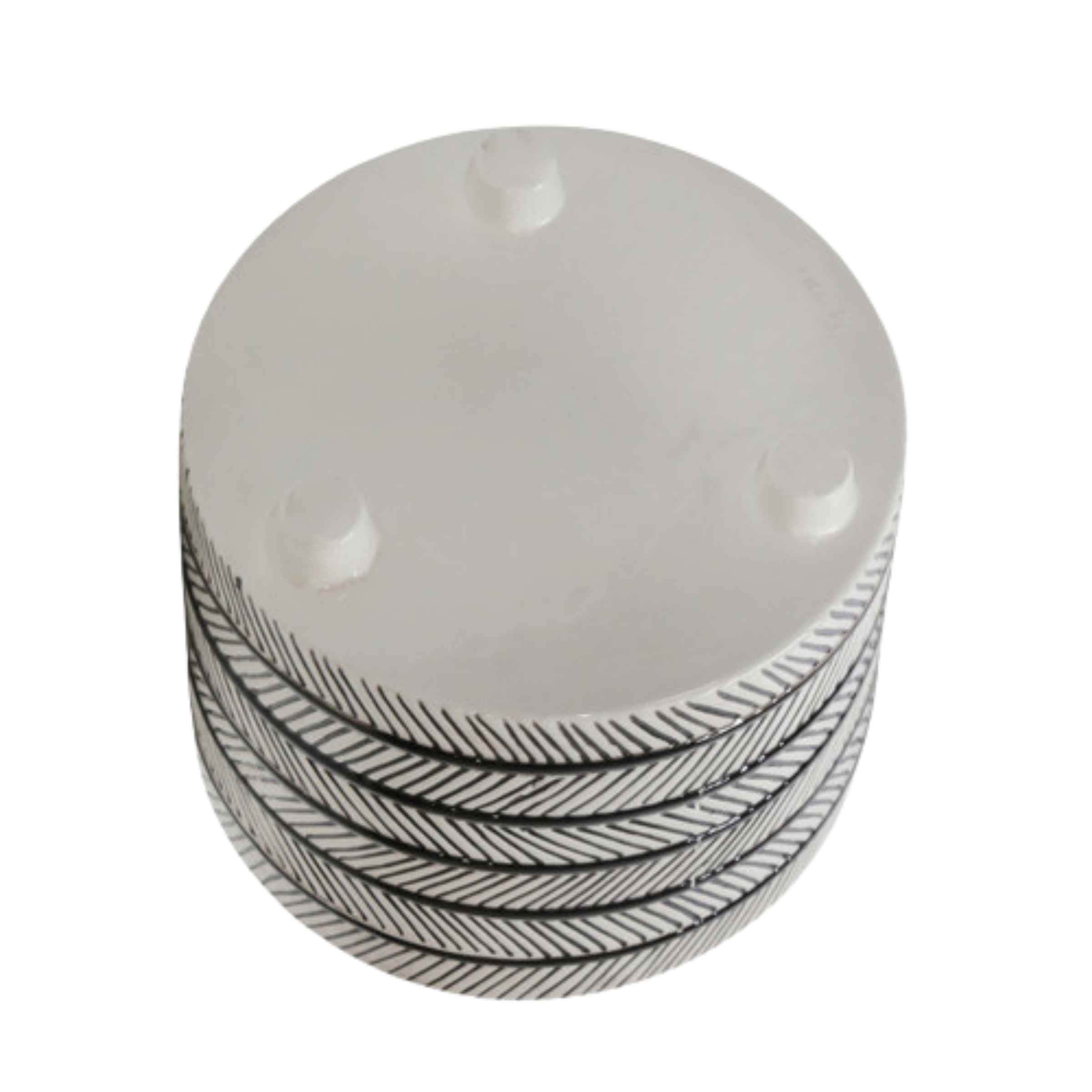 Set Of 2 Ceramic Diamond Footed Planter 25, 30 Cm 15064-06 - Planter Boxes - ebarza Furniture UAE | Shop Modern Furniture in Abu Dhabi & Dubai - مفروشات ايبازرا في الامارات | تسوق اثاث عصري وديكورات مميزة في دبي وابوظبي