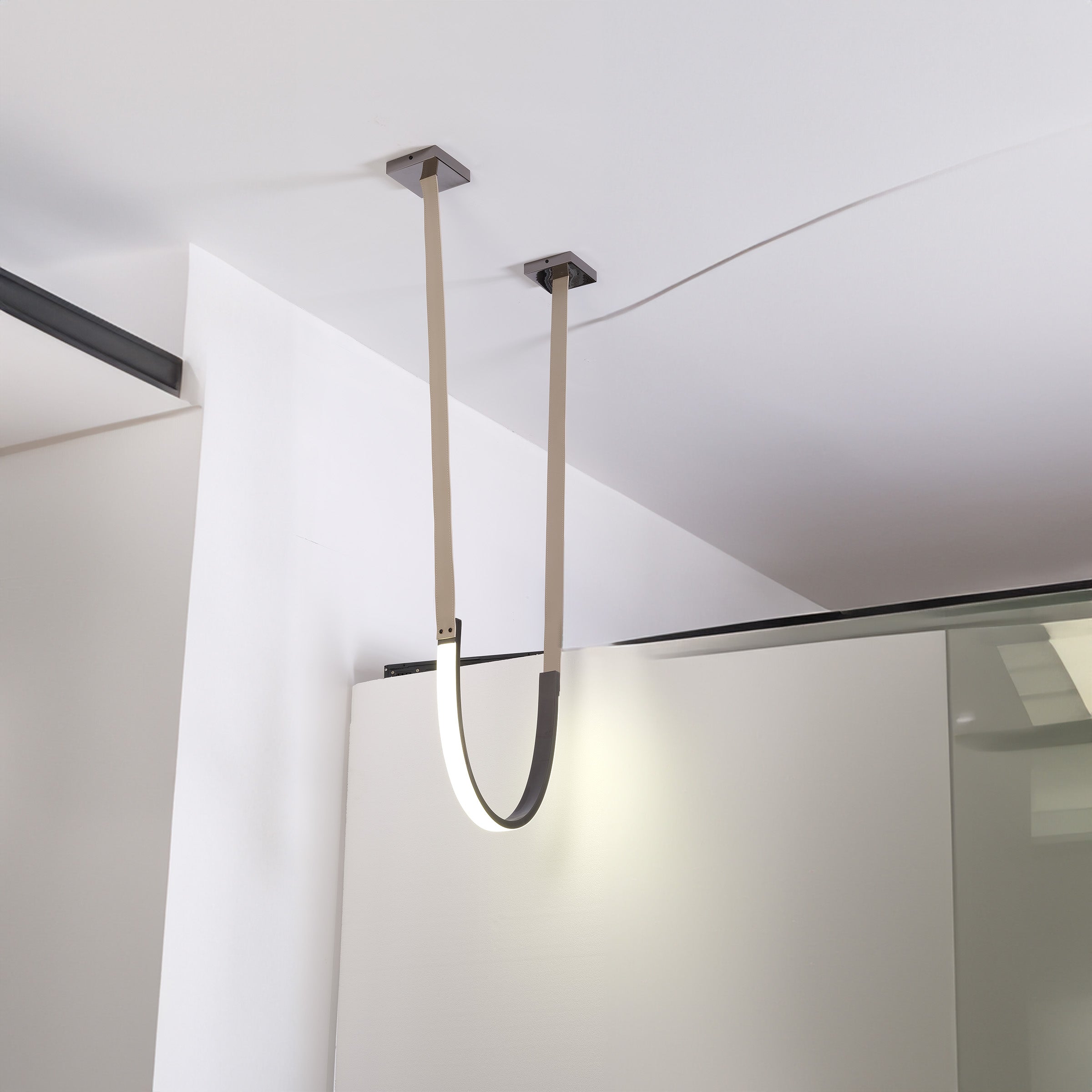 Pre-order 35 Days Delivery Set of 3x Catenary Leather Curve Pendant Lamp CY-DD-1054 - Pendant Lamps - ebarza Furniture UAE | Shop Modern Furniture in Abu Dhabi & Dubai - مفروشات ايبازرا في الامارات | تسوق اثاث عصري وديكورات مميزة في دبي وابوظبي