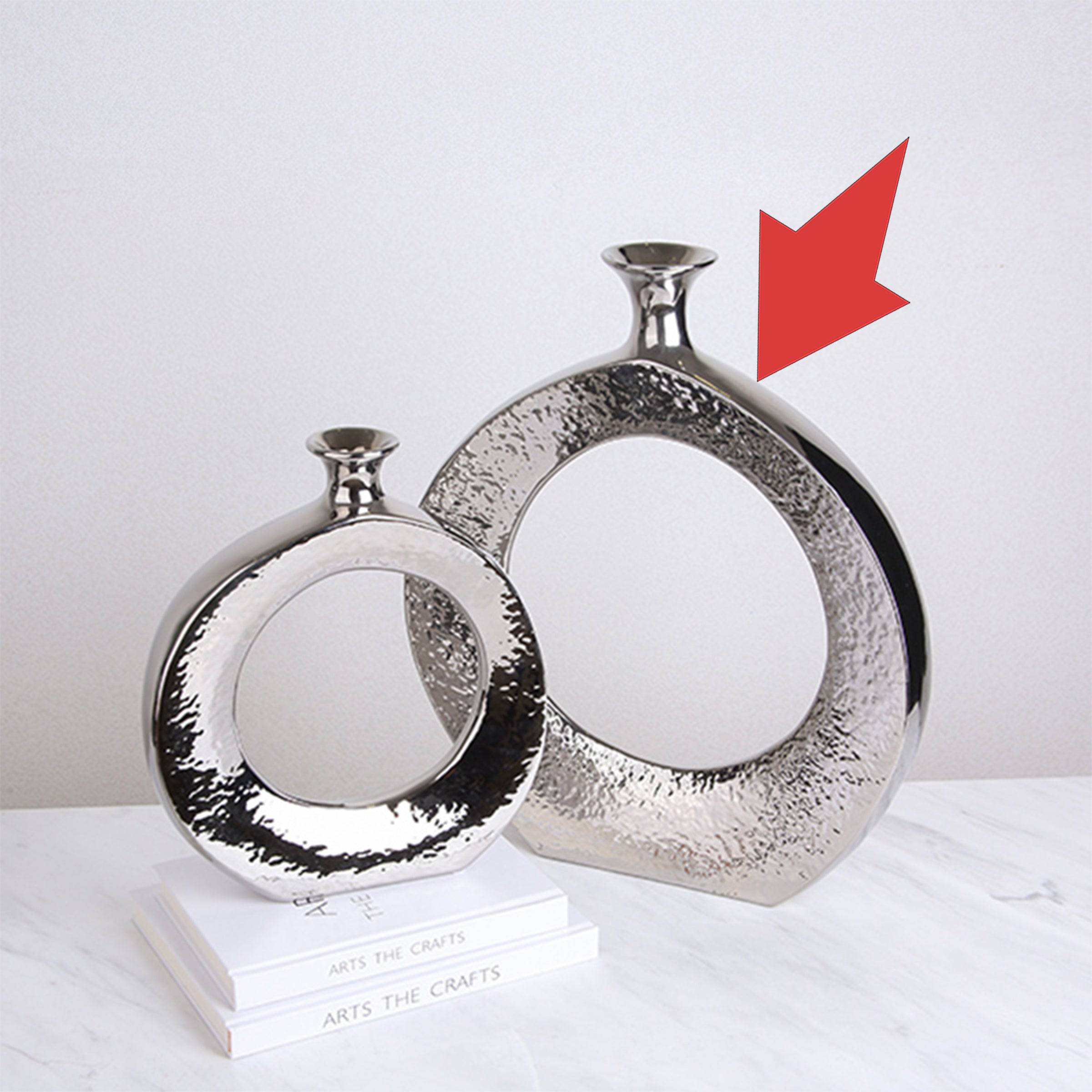 Silver Circle Vase-A Fa-D1960A - Vases - ebarza Furniture UAE | Shop Modern Furniture in Abu Dhabi & Dubai - مفروشات ايبازرا في الامارات | تسوق اثاث عصري وديكورات مميزة في دبي وابوظبي
