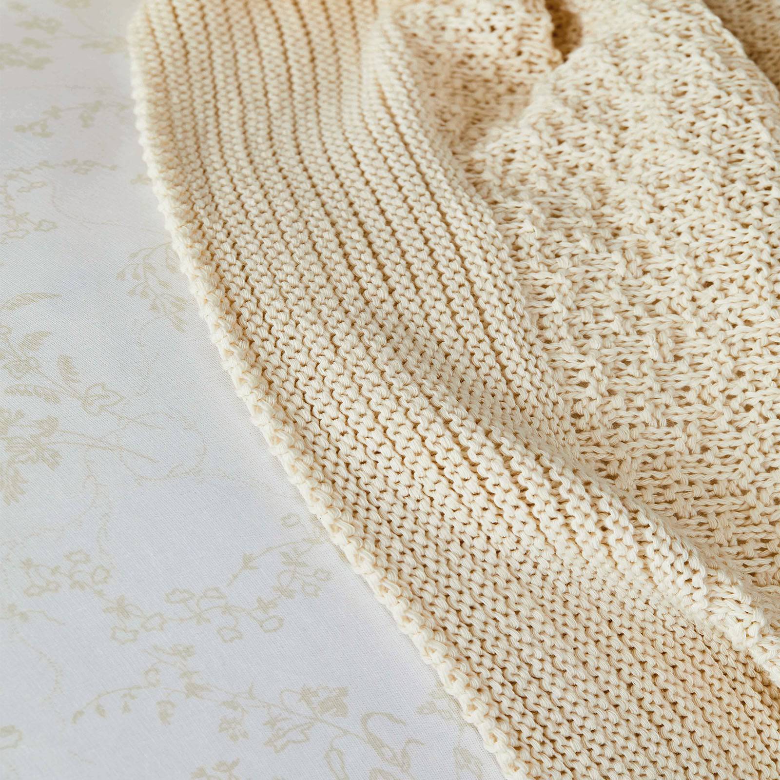 Silvio Gold Nevi Bedding Set 200.16.01.0195 - Bedding - ebarza Furniture UAE | Shop Modern Furniture in Abu Dhabi & Dubai - مفروشات ايبازرا في الامارات | تسوق اثاث عصري وديكورات مميزة في دبي وابوظبي