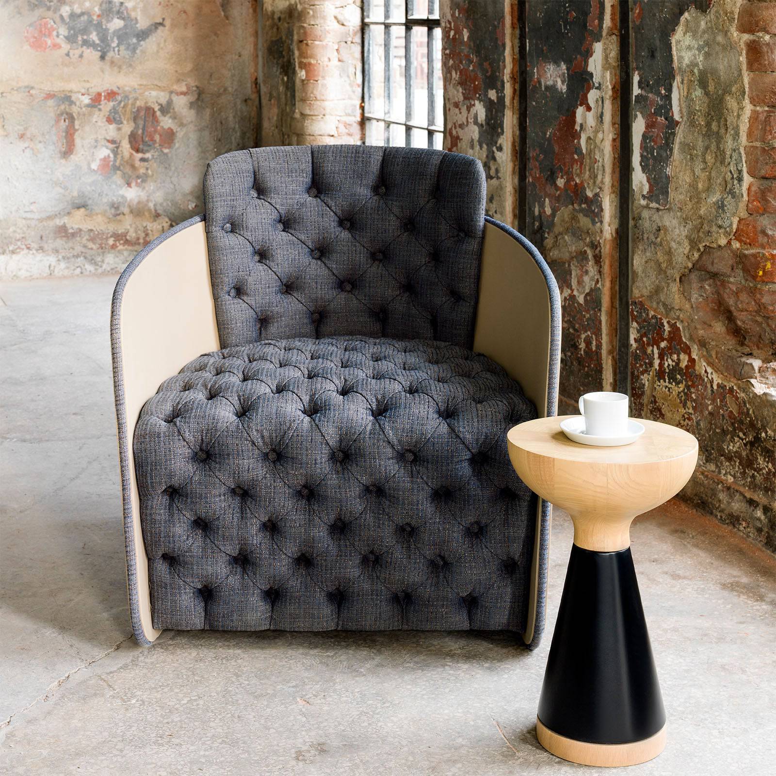 Sir Lounge Chair Sir-Big-Grey - Lounge Chairs - ebarza Furniture UAE | Shop Modern Furniture in Abu Dhabi & Dubai - مفروشات ايبازرا في الامارات | تسوق اثاث عصري وديكورات مميزة في دبي وابوظبي