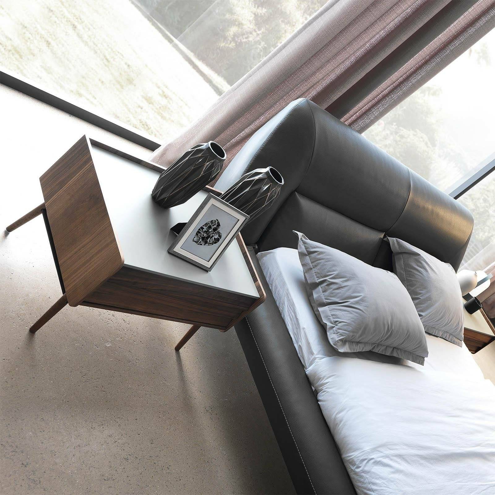 Solo King Size Bedstead Solo002-Bedonly - Bedsteads - ebarza Furniture UAE | Shop Modern Furniture in Abu Dhabi & Dubai - مفروشات ايبازرا في الامارات | تسوق اثاث عصري وديكورات مميزة في دبي وابوظبي