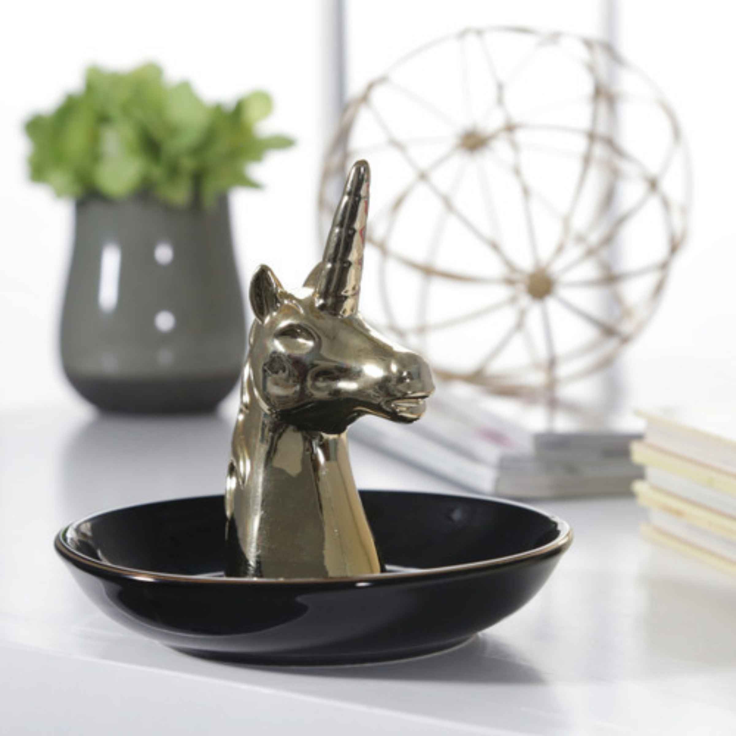 Unicorn Trinket Ceramic Tray 15 Cm - Black And Gold 12747-23 - Home Decor Figurines - ebarza Furniture UAE | Shop Modern Furniture in Abu Dhabi & Dubai - مفروشات ايبازرا في الامارات | تسوق اثاث عصري وديكورات مميزة في دبي وابوظبي
