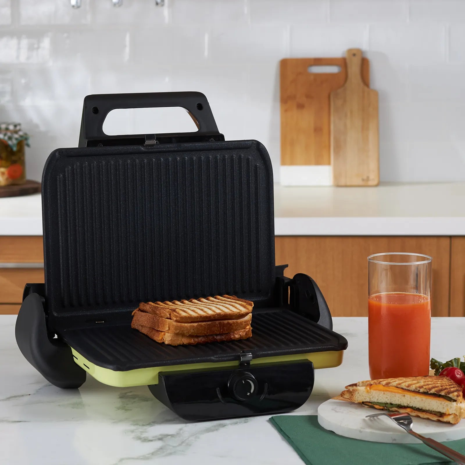 Karaca Future Plus Bio Diamond Antibacterial Lime Grill And Toaster 153.03.06.6203 - Kitchen Appliances - ebarza Furniture UAE | Shop Modern Furniture in Abu Dhabi & Dubai - مفروشات ايبازرا في الامارات | تسوق اثاث عصري وديكورات مميزة في دبي وابوظبي