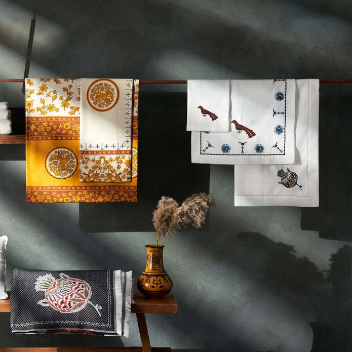Karaca Home Paye Seljuk Series Bird Embroidery 100% Cotton Towel Set 200.20.01.0626 - Towels - ebarza Furniture UAE | Shop Modern Furniture in Abu Dhabi & Dubai - مفروشات ايبازرا في الامارات | تسوق اثاث عصري وديكورات مميزة في دبي وابوظبي